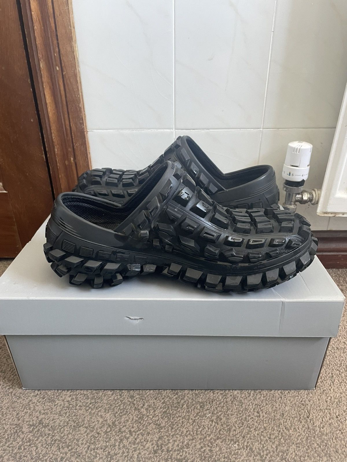 Balenciaga Balenciaga Defender Clogs Shoes Size US 10 / EU 43 - 2 Thumbnail