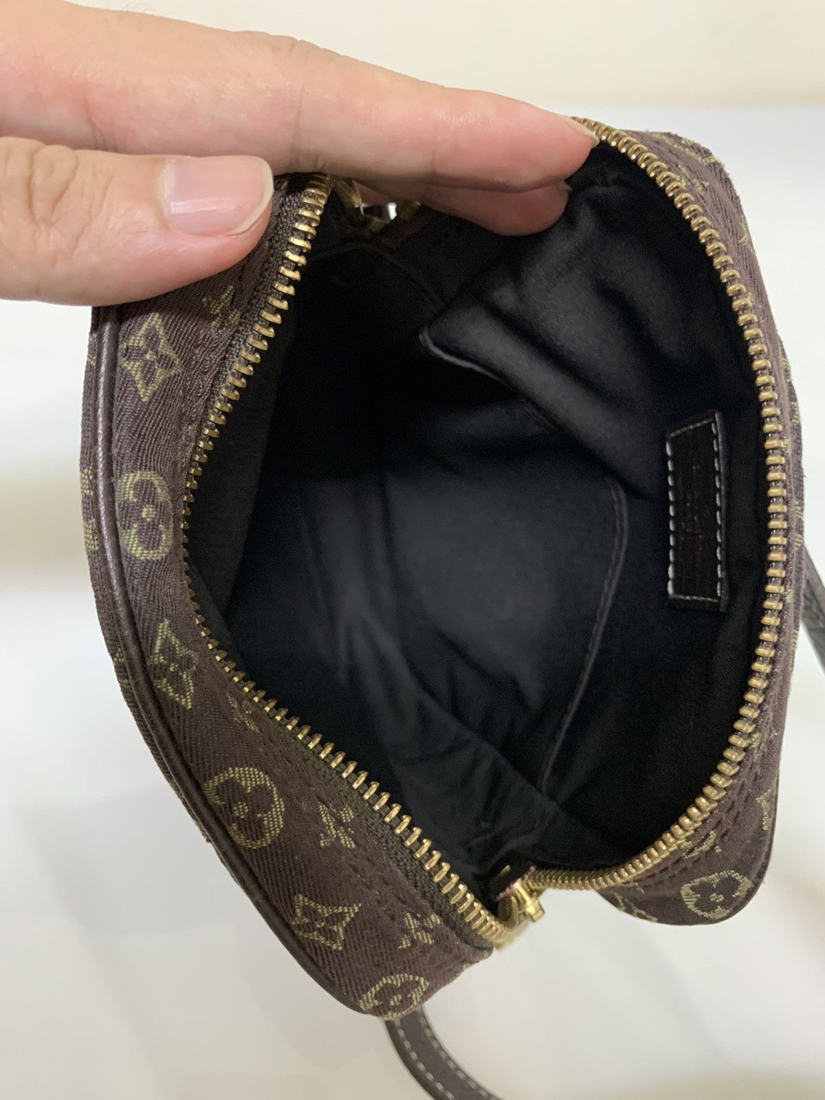Louis Vuitton Louis Vuitton Monogram Mini Lin Danube Shoulder Bag Size ONE SIZE - 17 Thumbnail