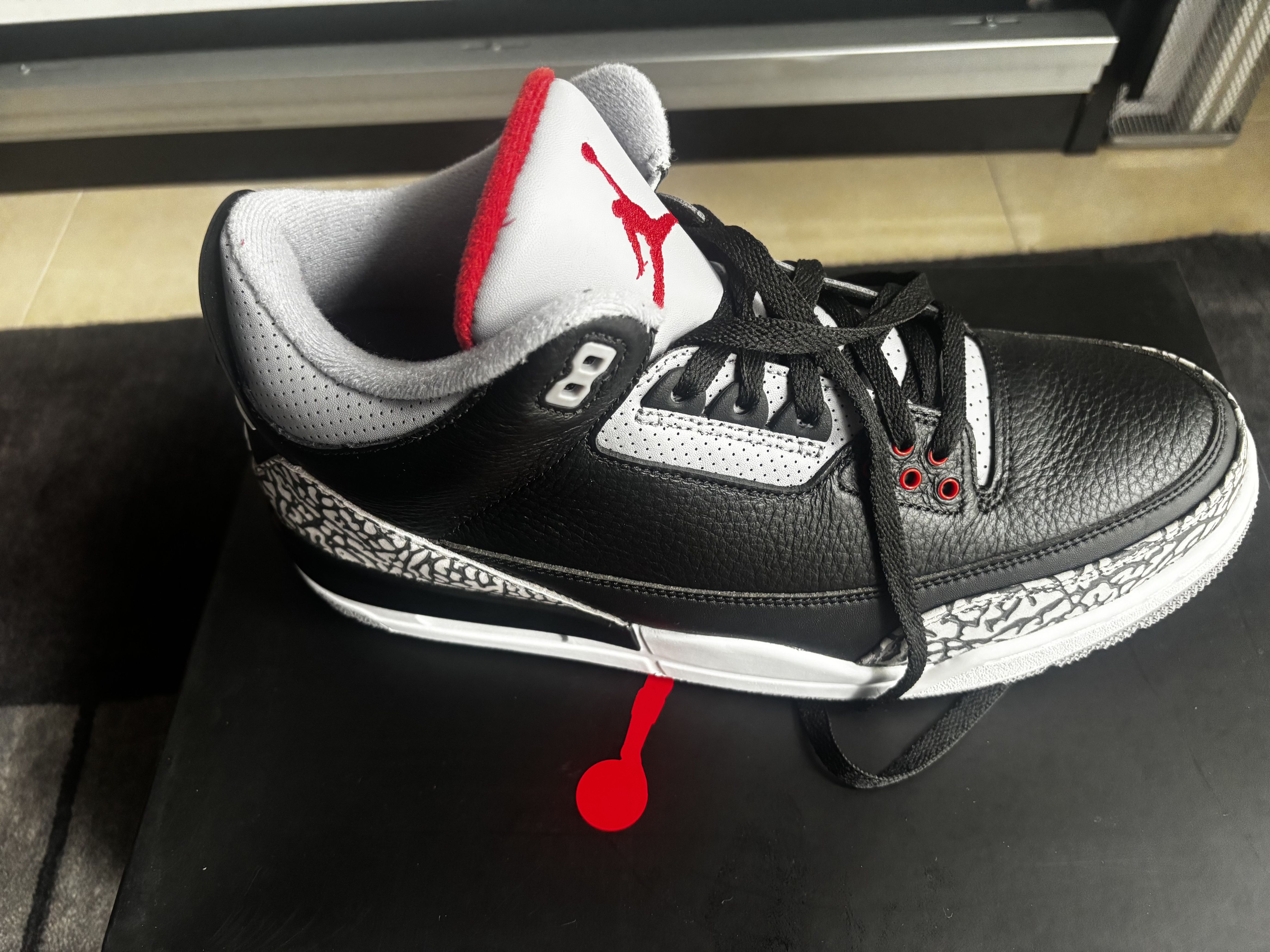 Jordan Brand Nike Air Jordan 3 Retro Black Cement 2018 US10.5/EU44.5 Size US 10.5 / EU 43-44 - 1 Thumbnail