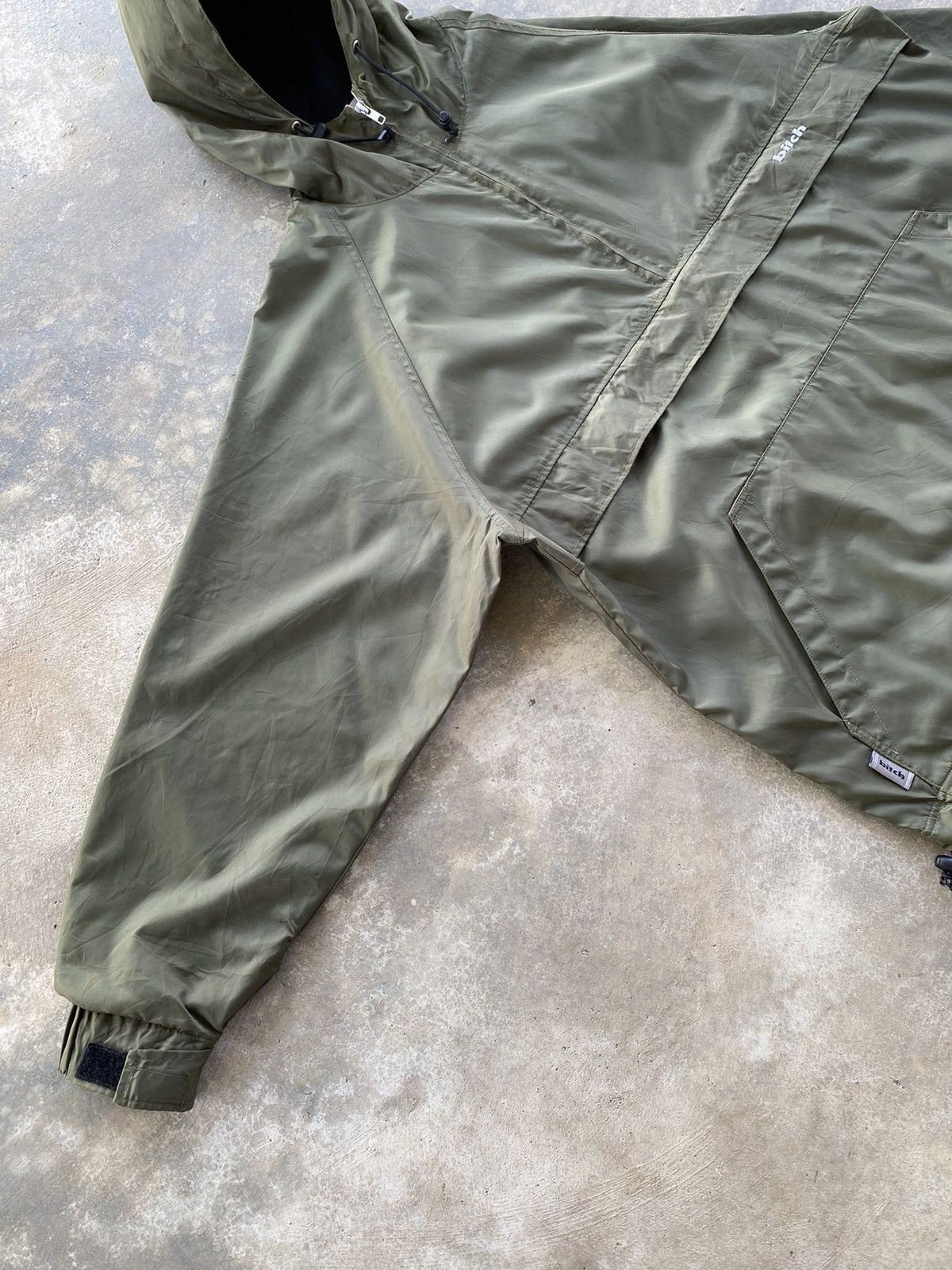 Vintage Vintage Bitch Skateboards Anorak Hoodie Jacket Size US L / EU 52-54 / 3 - 3 Thumbnail