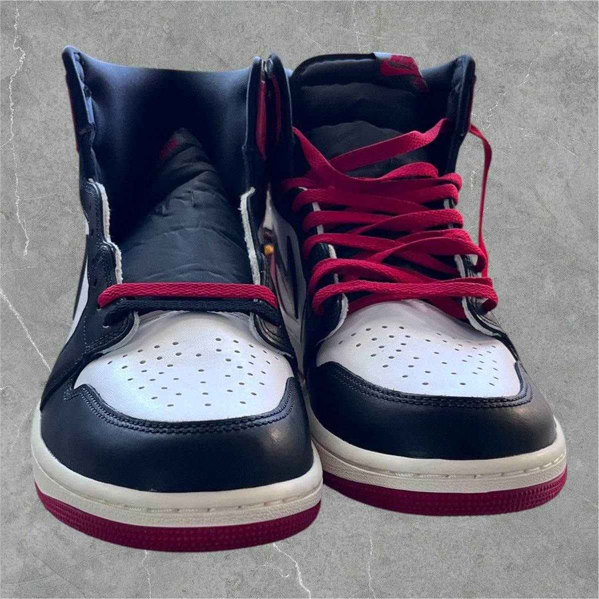 Jordan Brand Air Jordan Retro High OG Black Toe Size US 13 / EU 46 - 5 Thumbnail