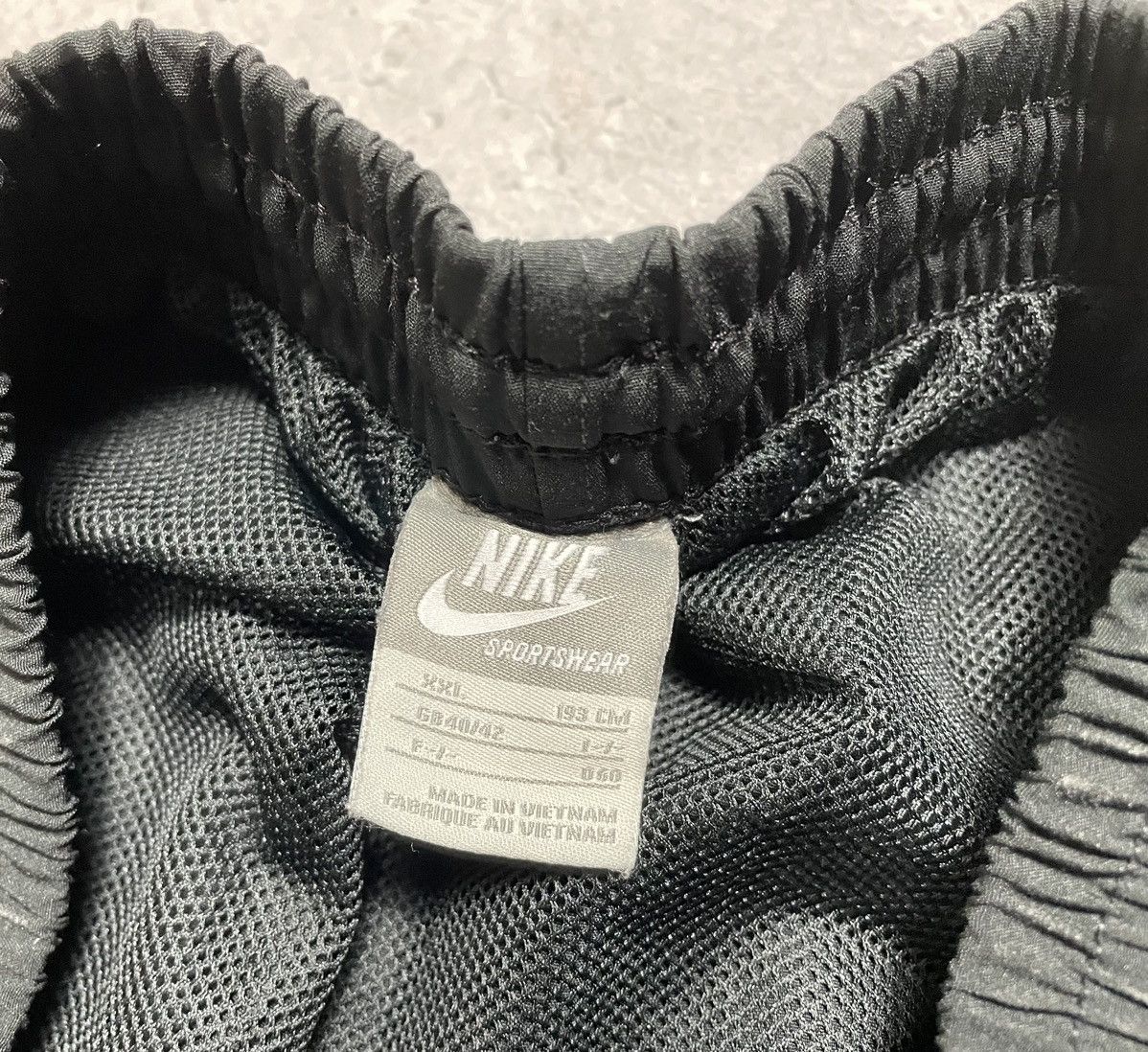 Nike Vintage Nike Drill Track Pants Nylon Y2K style Swoosh Hype Size US 38 / EU 54 - 7 Thumbnail