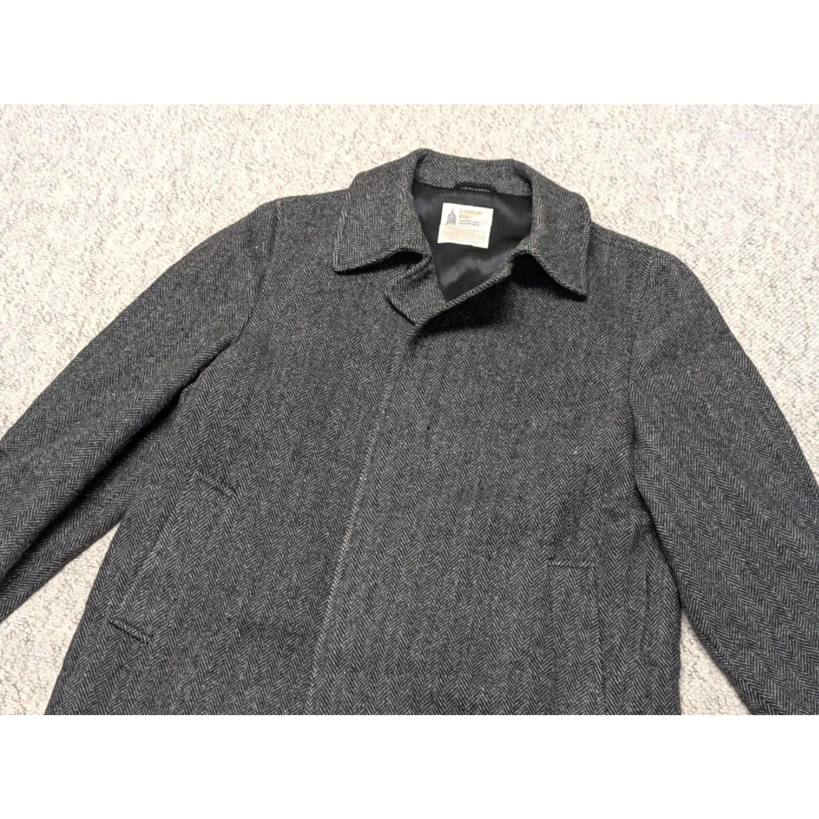 London Fog VINTAGE London Fog coat Overcoat Shirt Mens XL Charcoal Gray Tweed Herringbone 46 Wool English Donegal 1940s 50s 60s Size US XL / EU 56 / 4 - 4 Thumbnail