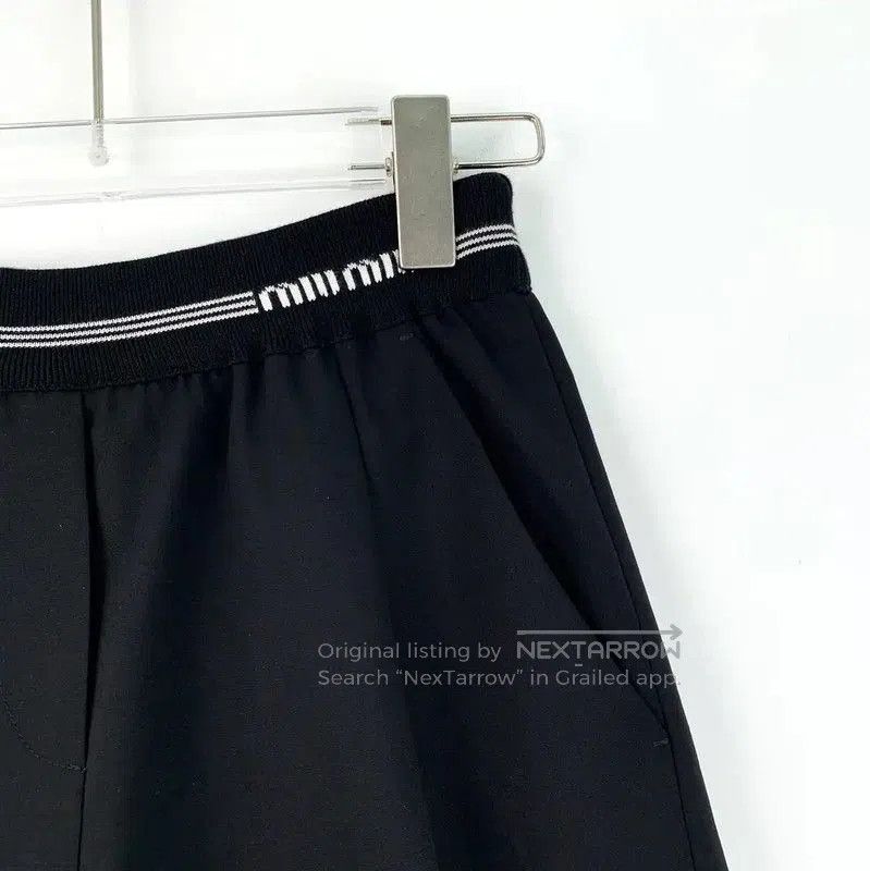 Miu Miu Miu Miu Black Wool Women's Short Pants . Size 22" - 3 Thumbnail