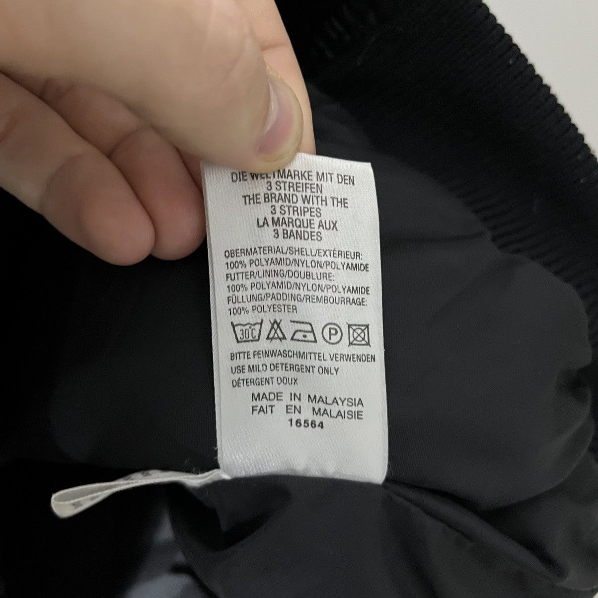 Adidas Vintage Adidas Quilted Cropped Black Vest Streetwear Y2K Size M / US 6-8 / IT 42-44 - 7 Thumbnail