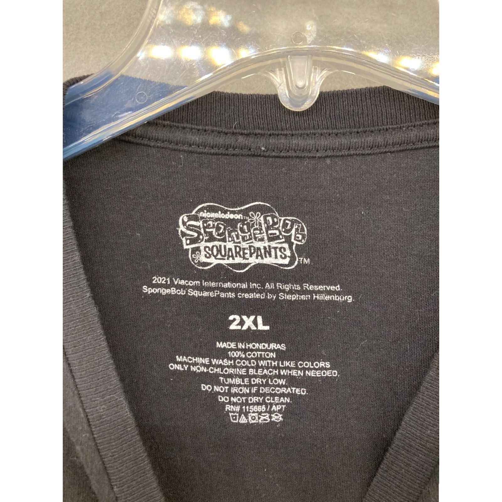 Vintage SpongeBob SquarePants Mens TShirt 2XL Black Skeleton Shirt Adults 2XL Cartoon Halloween Mens Size US XXL / EU 58 / 5 - 5 Thumbnail