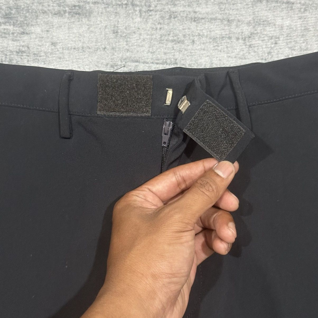 Prada Prada - Slit Velcro Strap - Pants Size US 30 / EU 46 - 6 Thumbnail