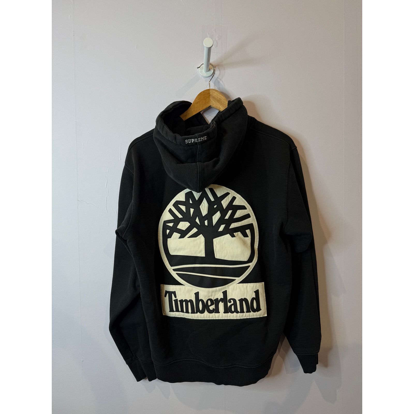 Supreme Supreme Timberland Hoodie Used Medium Size US M / EU 48-50 / 2 - 3 Thumbnail
