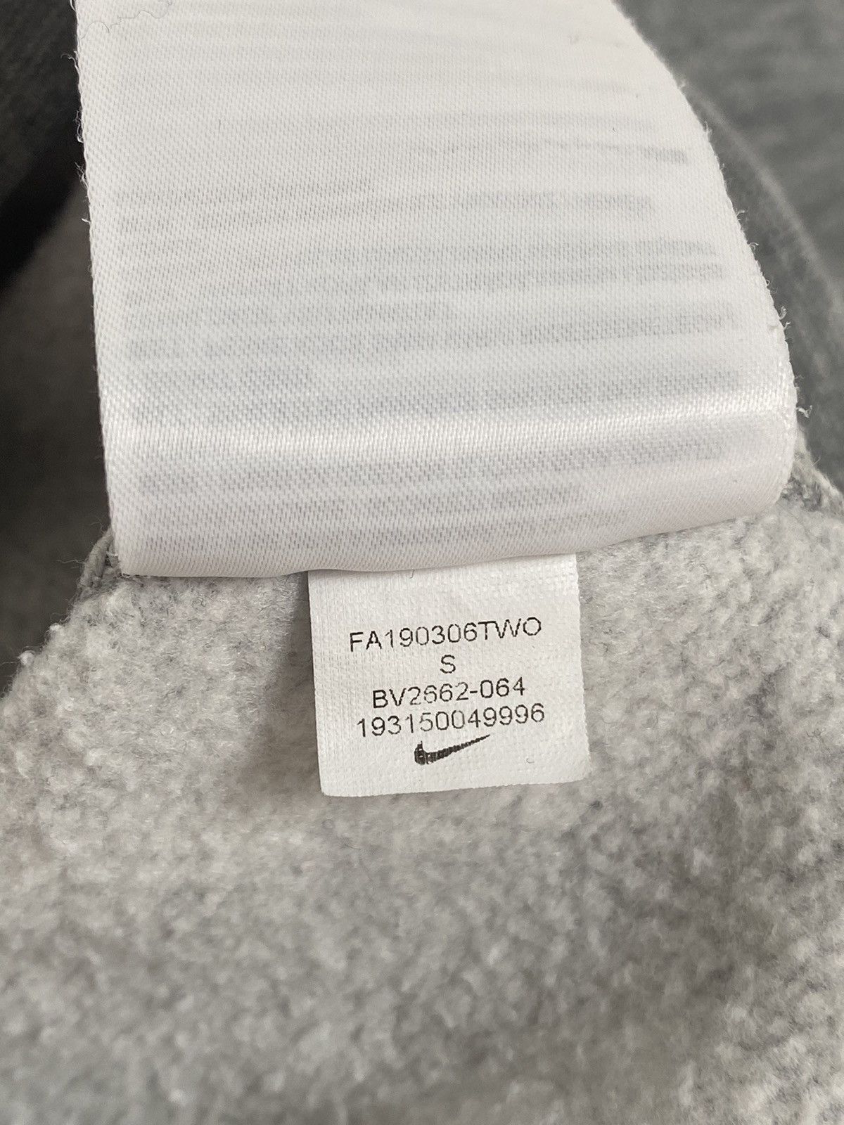 Nike Nike Sweatshirt Small Swoosh Embroidered Size S Size US S / EU 44-46 / 1 - 10 Thumbnail