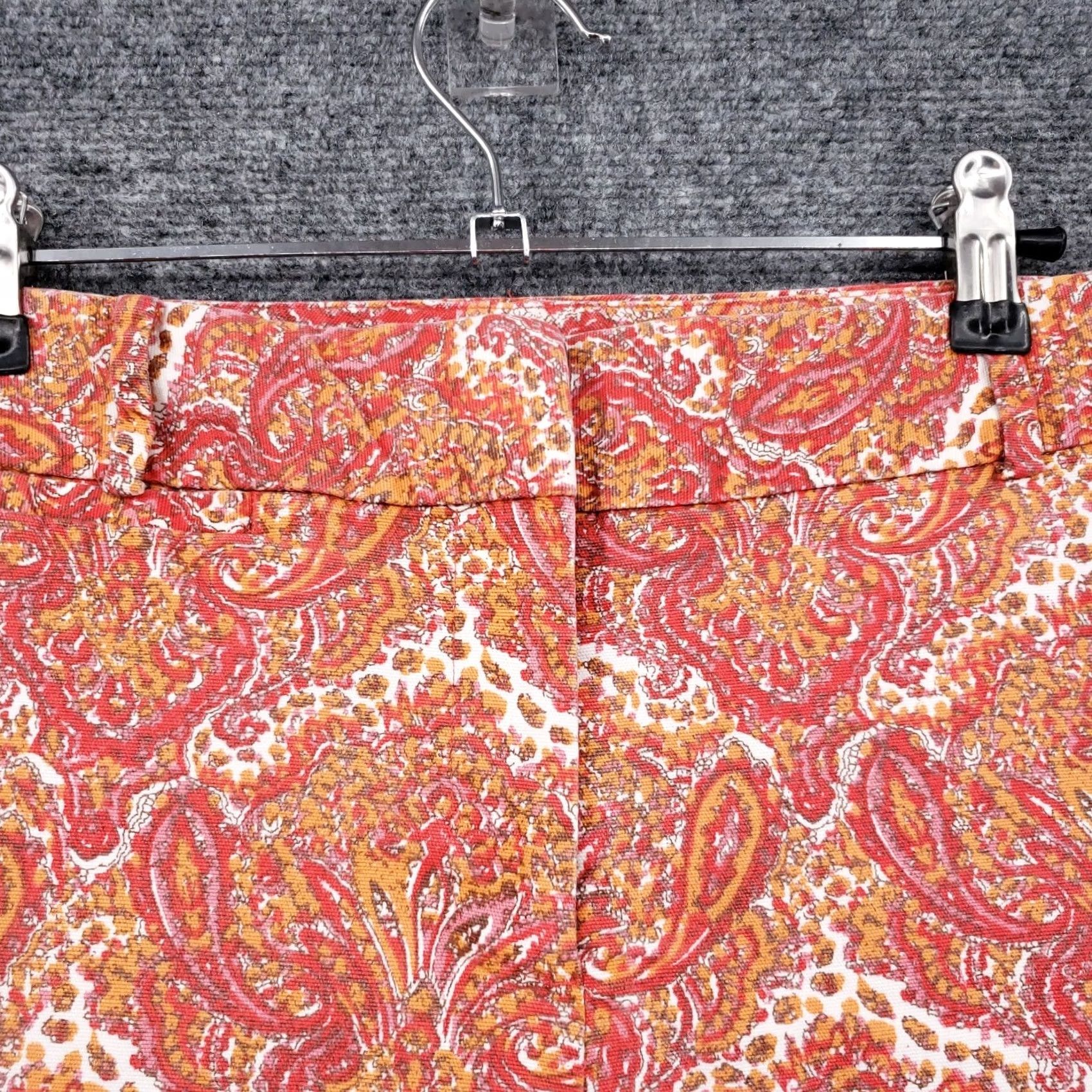 Talbots Talbots Shorts 6 Red Chino Flat Front Pasiley Cotton Spandex Blend Womens Size 28" / US 6 / IT 42 - 2 Thumbnail