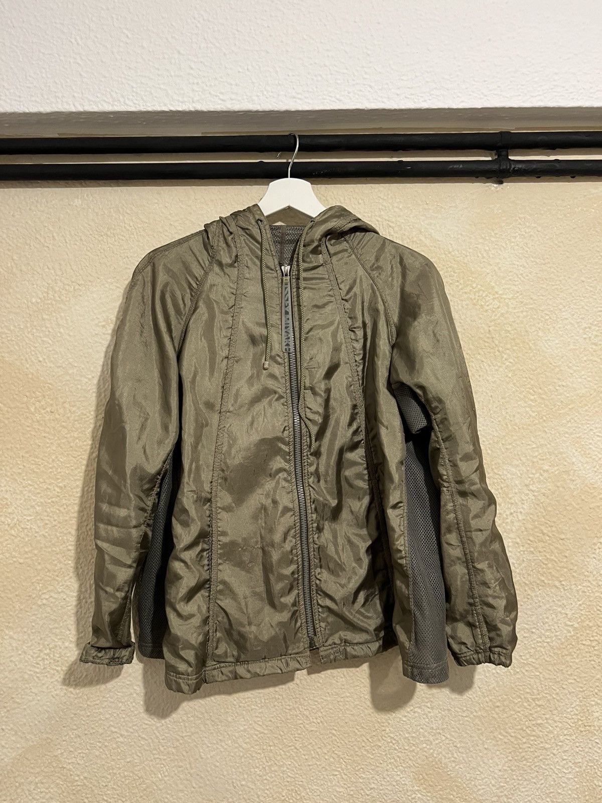 Issey Miyake × Japanese Brand × Vintage Issey Miyake khaki/Green Sage Mesh Windbreaker jacket Size L / US 10 / IT 46 - 1 Thumbnail