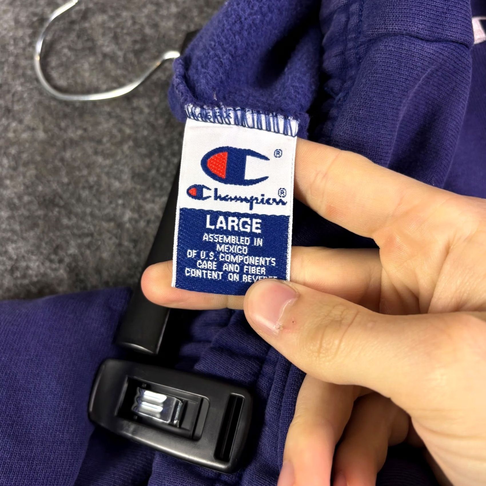 Champion Champion Mens Sweatpants Purple Large Fleece Embroidered Logo Joggers 29x29 Vintage N/A Size US 33 - 5 Thumbnail