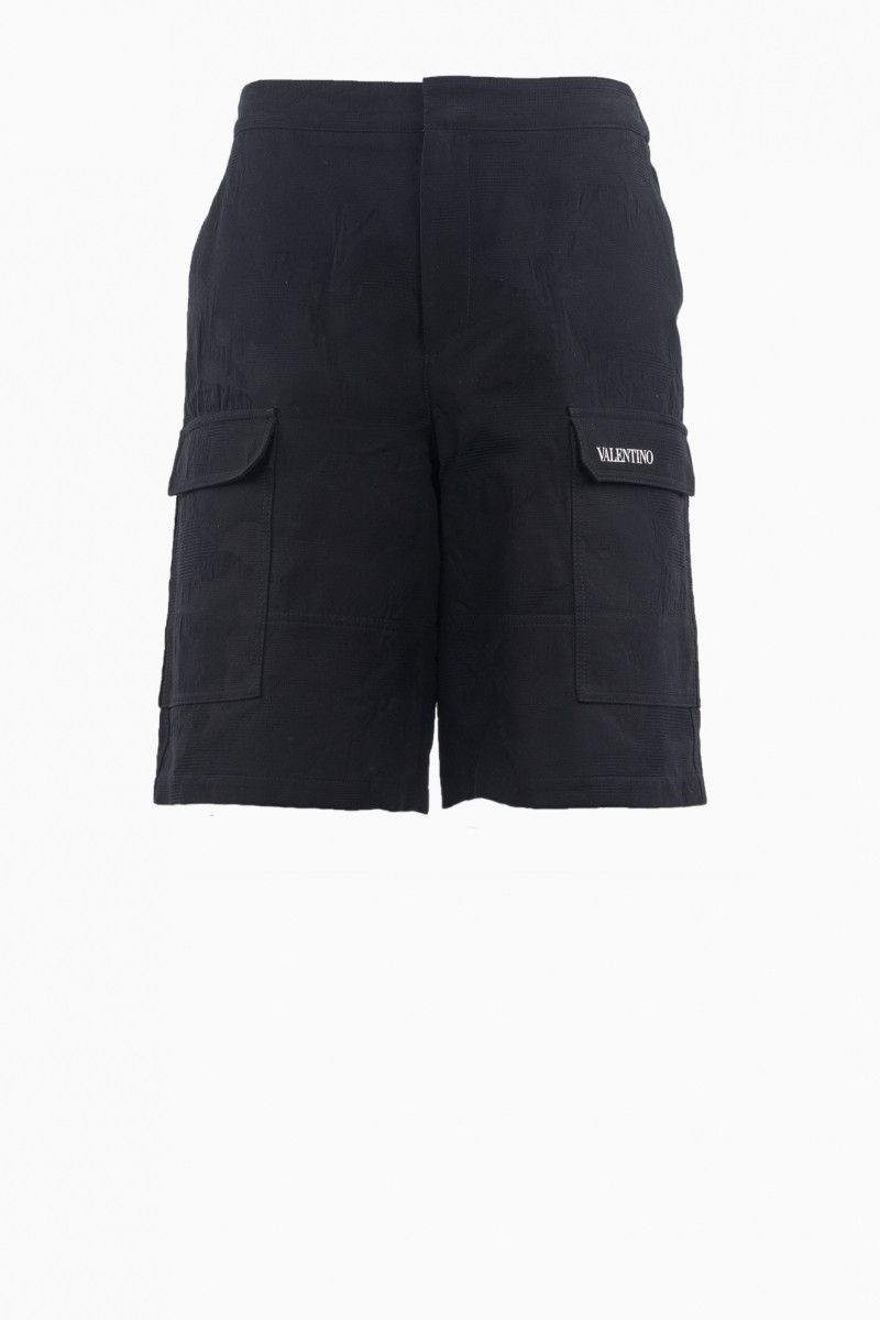 Valentino o1y0525 Logo Cargo Short in Black Size US 32 / EU 48 - 1 Thumbnail