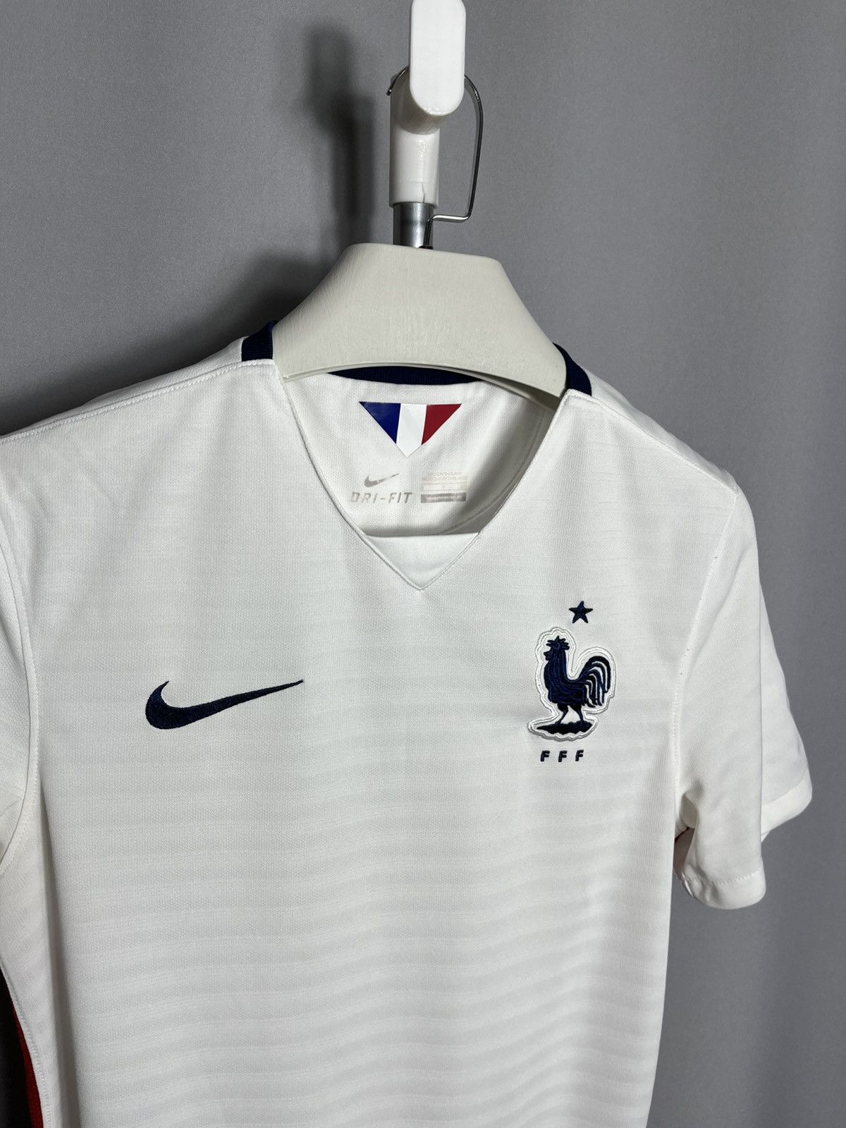 Nike FRANCE 2015 2016 Away Football Shirt Soccer Jersey Nike Size US S / EU 44-46 / 1 - 2 Thumbnail