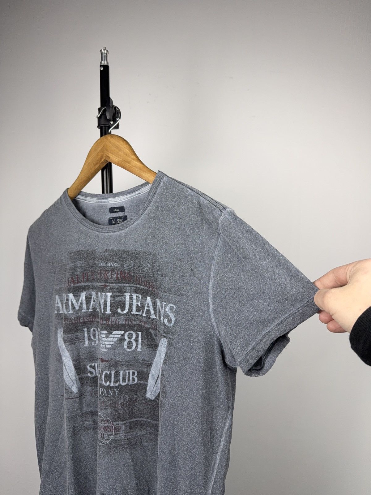 Armani 00s Luxury Armani Jeans Surf Club 1981 Slim Fit T-Shirt L Size US L / EU 52-54 / 3 - 5 Thumbnail