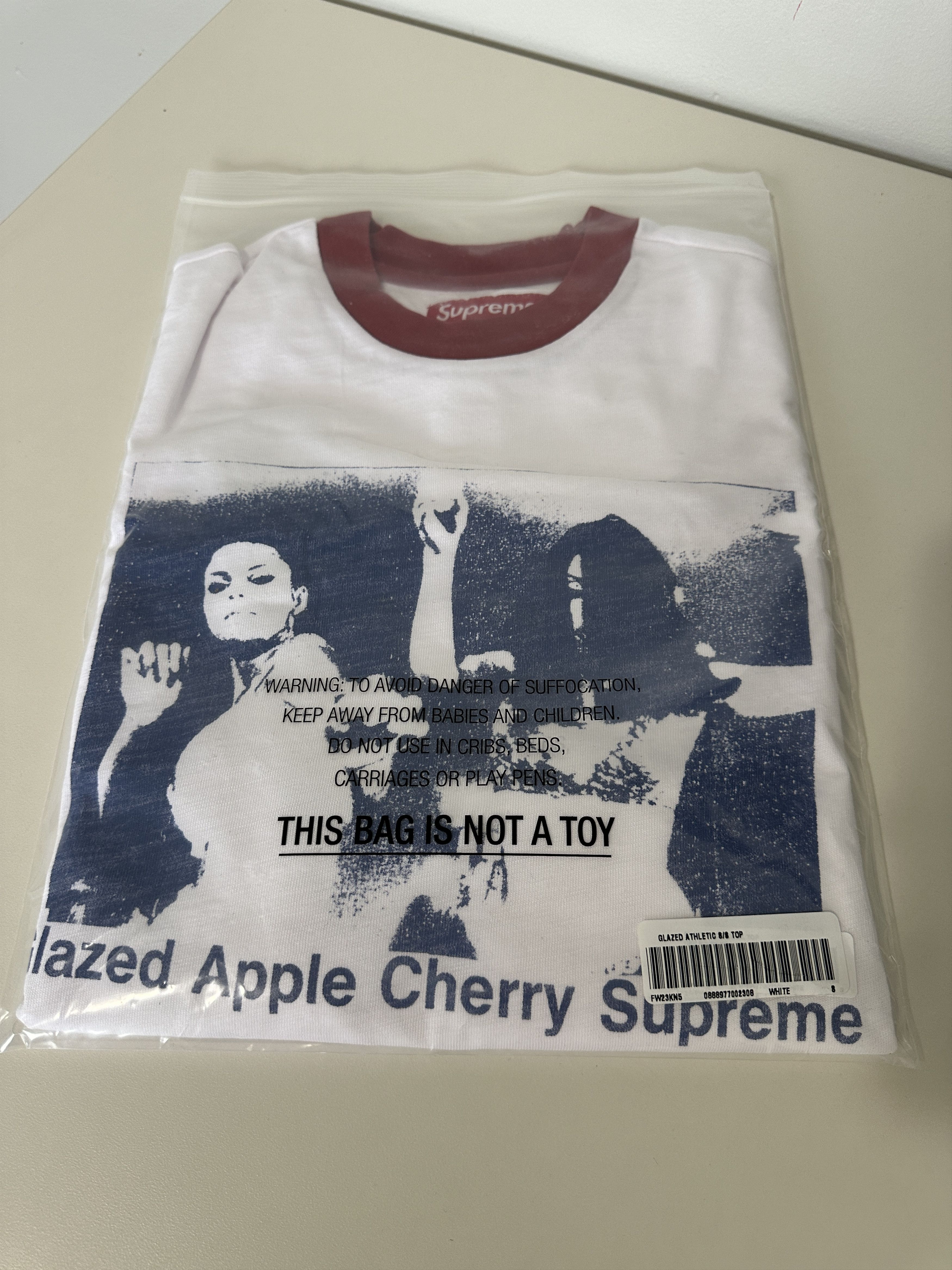 Supreme Supreme white tee shirt apple cherry glazed girls small 