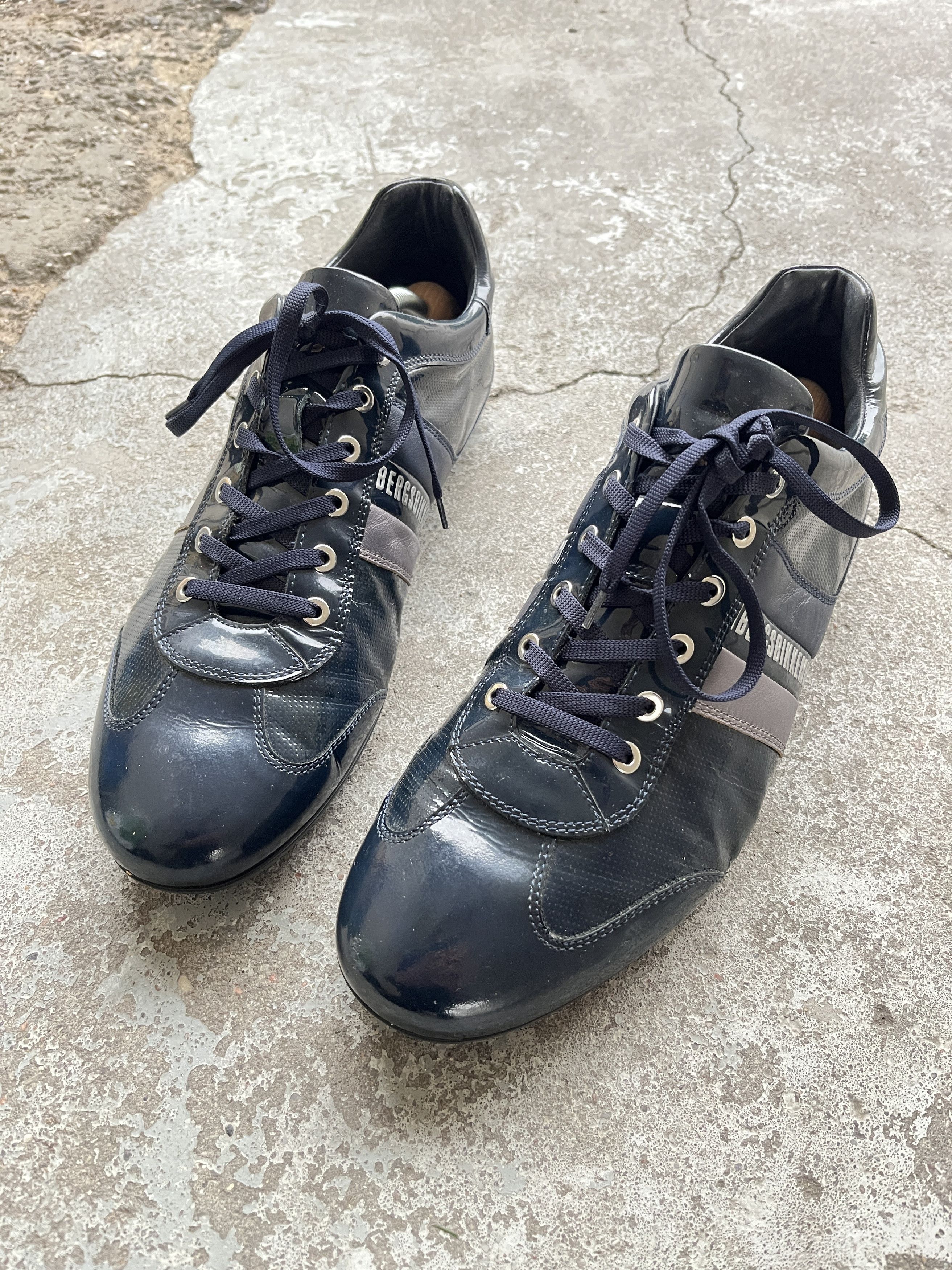 Dirk Bikkembergs Dirk Bikkembergs lacquered patent‑texture sneakers Size US 12 / EU 45 - 3 Thumbnail
