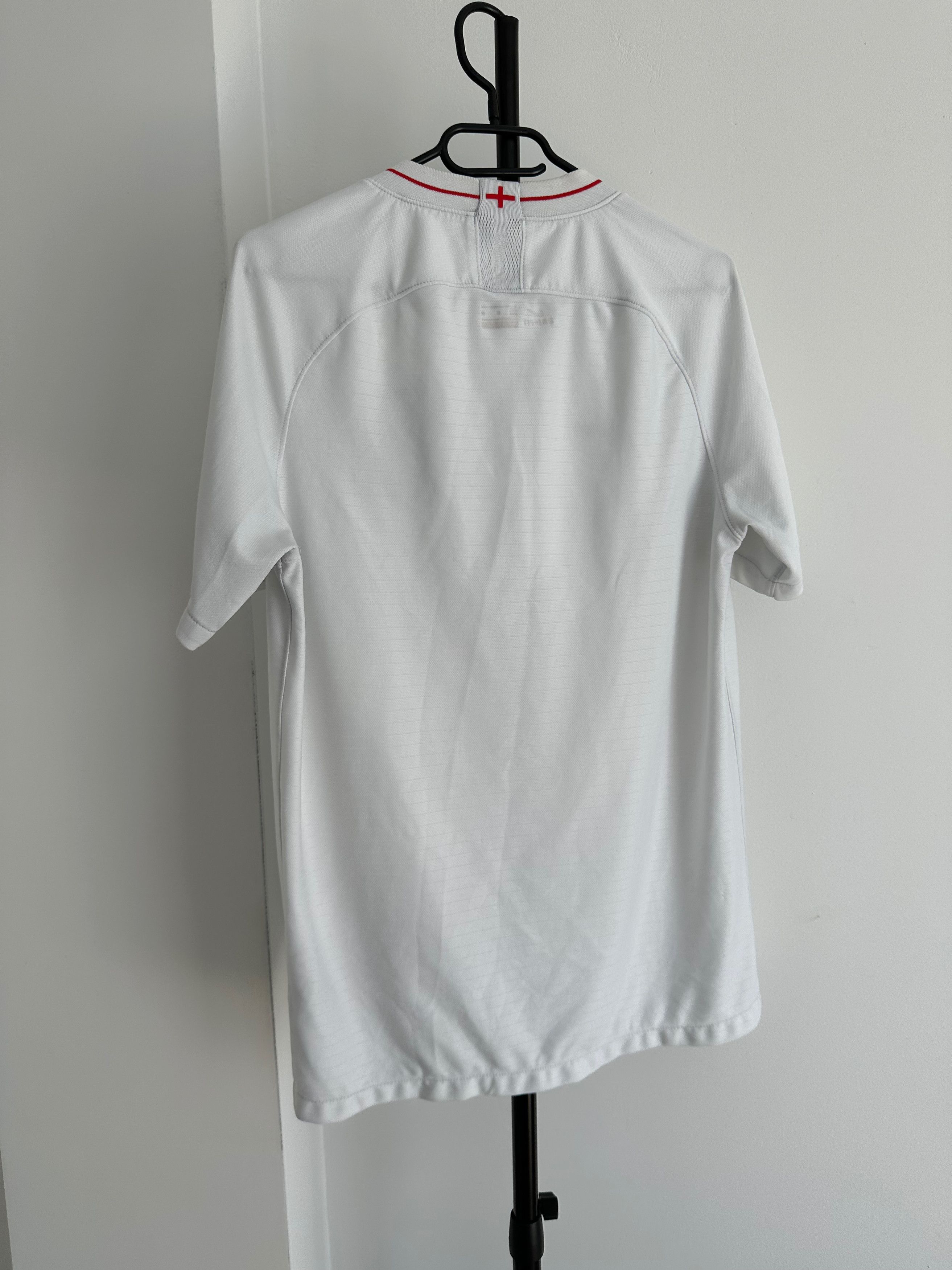 Nike 2018 Nike England Soccer Football Shirt Home Size US M / EU 48-50 / 2 - 9 Thumbnail