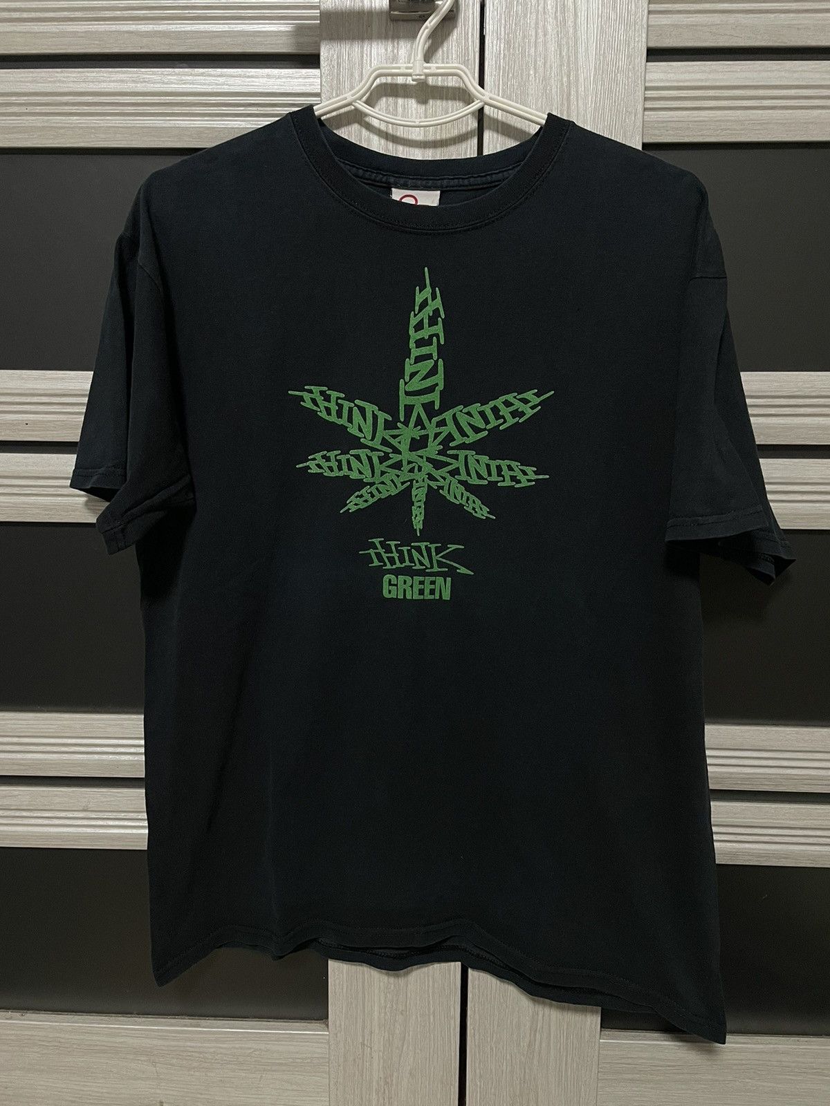 Think Skateboards × Vintage Vintage Think Green Skateboard Logo T Shirt Streetwear Y2K Size US L / EU 52-54 / 3 - 1 Thumbnail