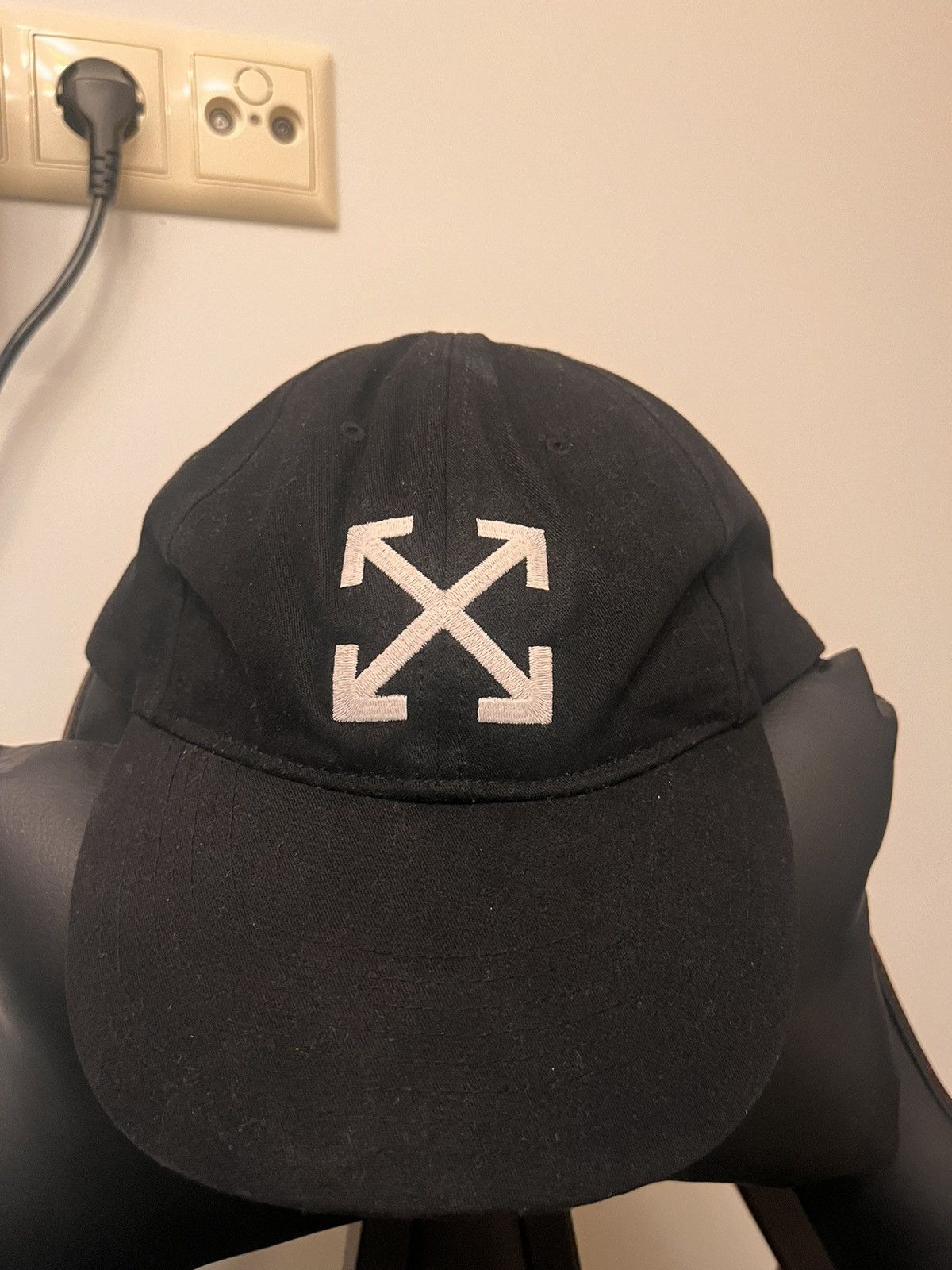 image of Off White Off-White Arrow Baseball Cap in Black, Men's