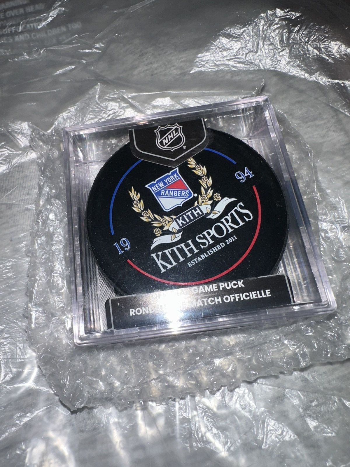 Kith × NHL Kith Rangers Inglasco Official Game Puck Size ONE SIZE - 2 Thumbnail