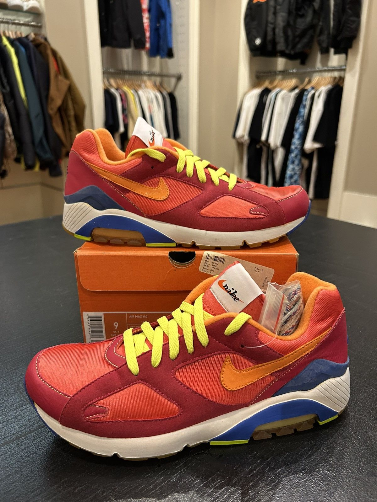 Nike Nike Air Max 180 Powerwall Coral Size US 9 / EU 42 - 1 Thumbnail