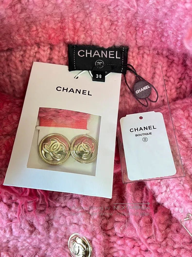 Chanel Chanel Pink lamb fur coat Size XS / US 0-2 / IT 36-38 - 7 Thumbnail