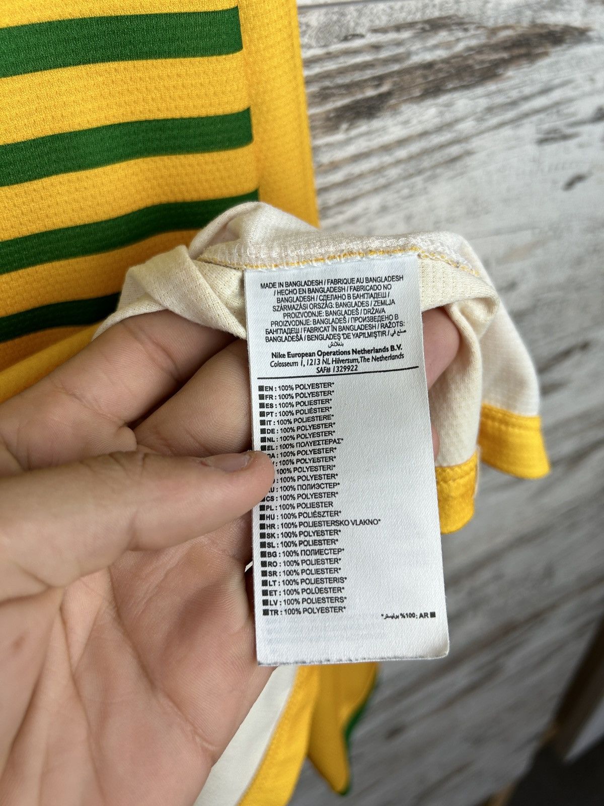 Nike Mens Vintage Nike FC Celtic T Shirt home away soccer jersey Size US XXL / EU 58 / 5 - 14 Thumbnail