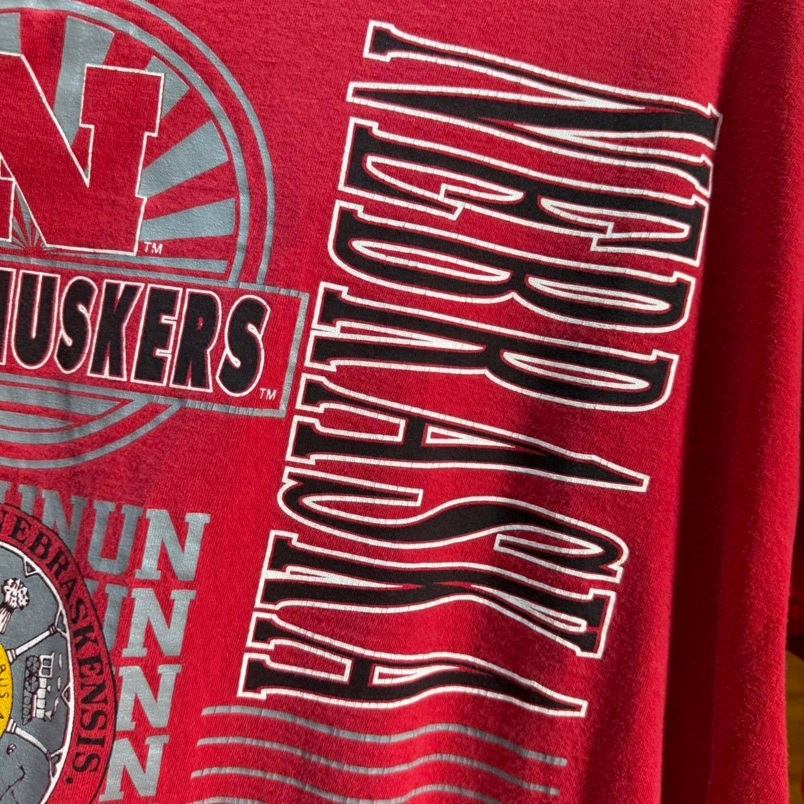 Vintage Vintage 90s Nebraska Huskers Football T-Shirt Size US XL / EU 56 / 4 - 4 Thumbnail