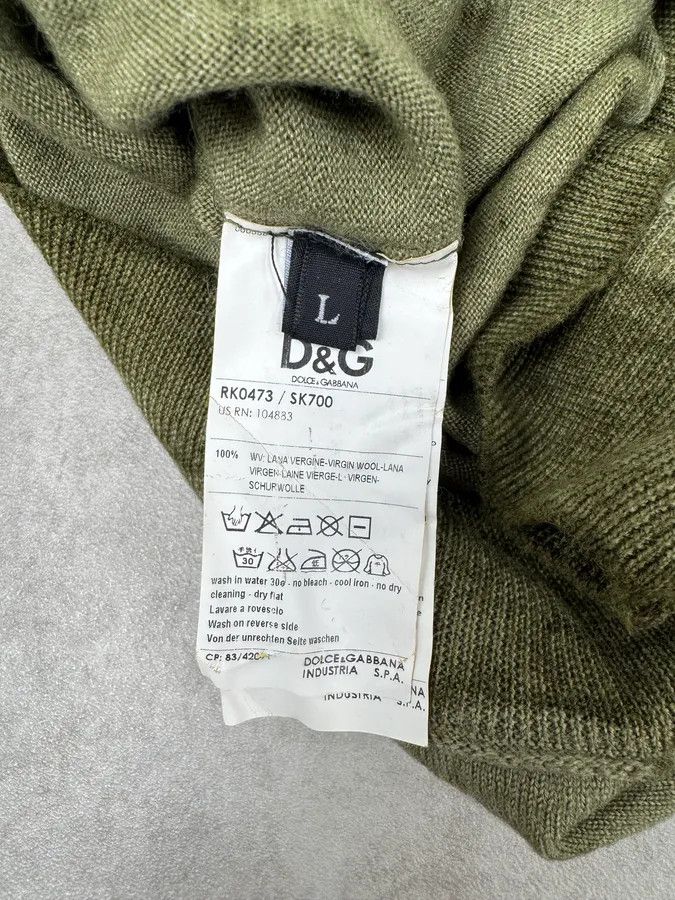 Dolce & Gabbana 2000s Dolce & Gabbana Aged V-Neck Green Sweater Size US M / EU 48-50 / 2 - 6 Thumbnail