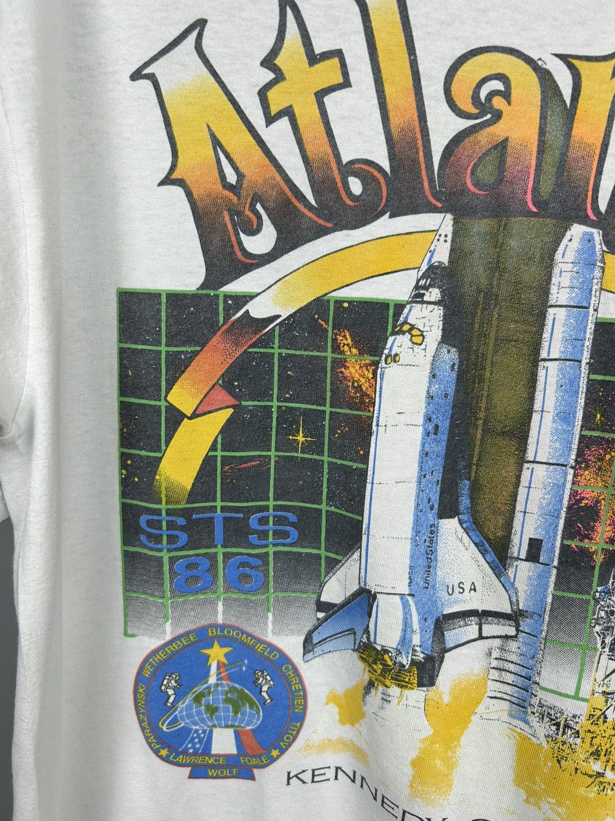 NASA × Vintage Vintage Nasa Kennedy Space Center Florida 1997 Tee Shirt Size US L / EU 52-54 / 3 - 7 Thumbnail