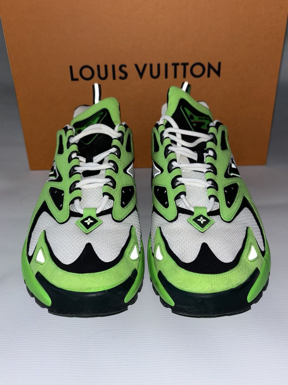 Louis Vuitton Louis Vuitton LV Trainers sneakers Size US 9 / EU 42 - 2 Thumbnail