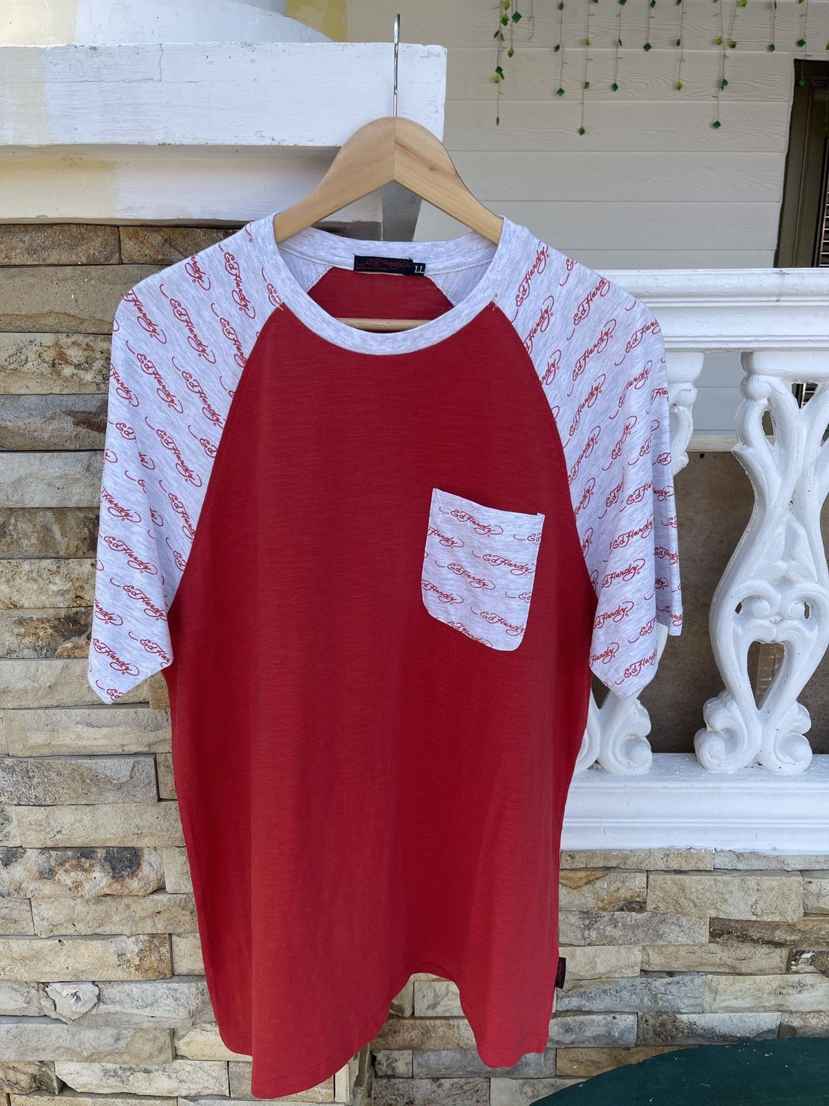 Last Drop🔥Rare🔥Vintage ED HARDY Raglan Monogram T Shirt