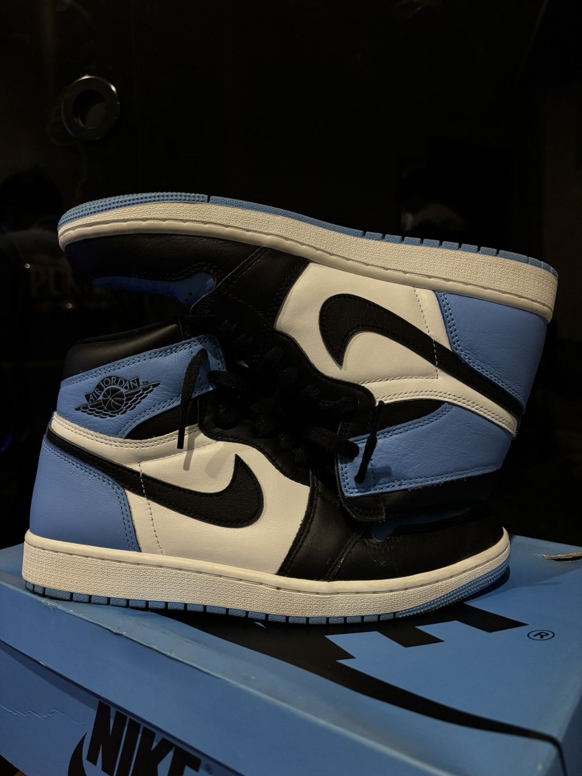 Jordan Brand Air Jordan 1 High UNC Size US 9 / EU 42 - 1 Thumbnail