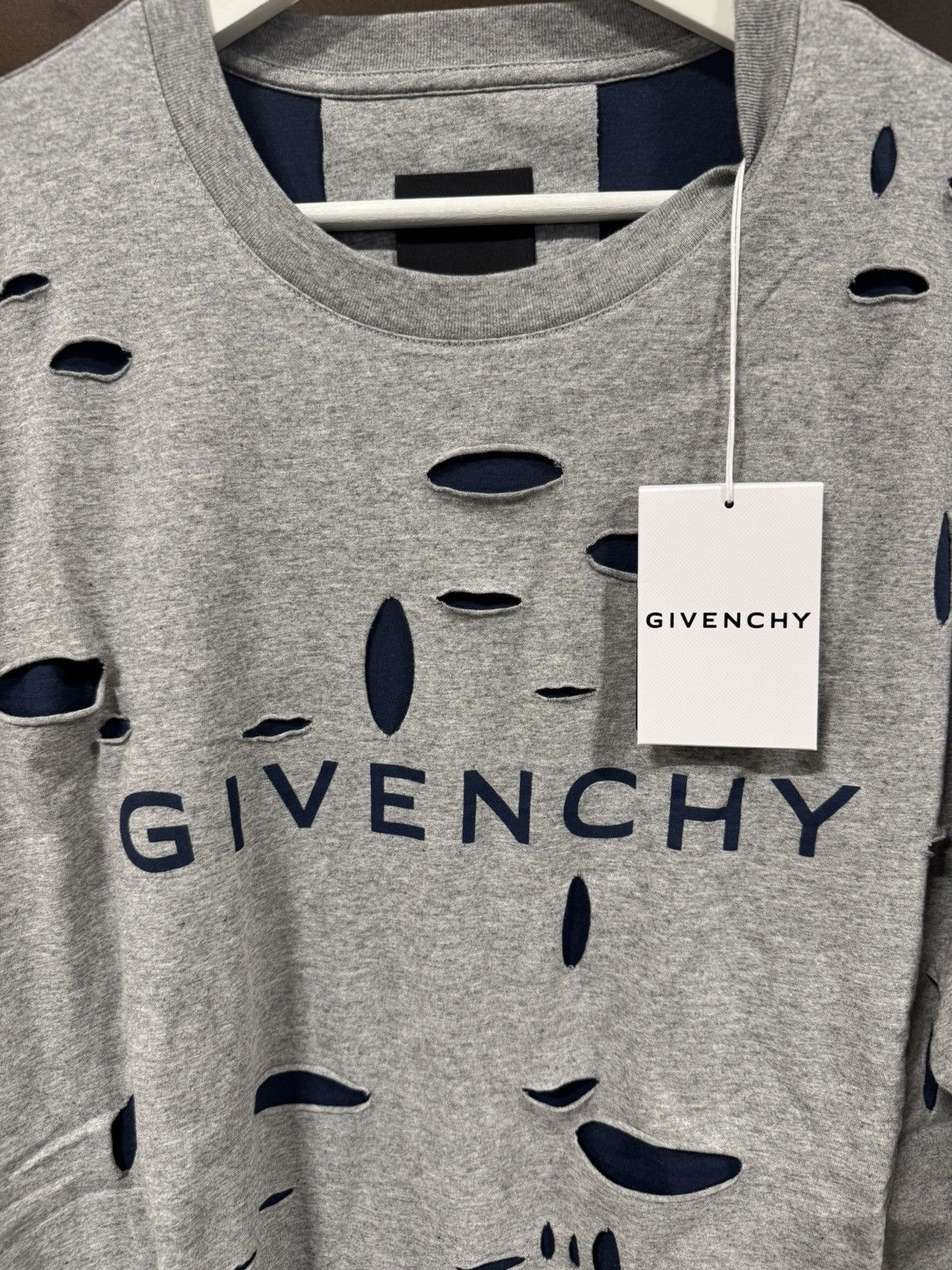 Givenchy Givenchy Cut Out T-Shirt NEW 900$ Size US XL / EU 56 / 4 - 3 Thumbnail