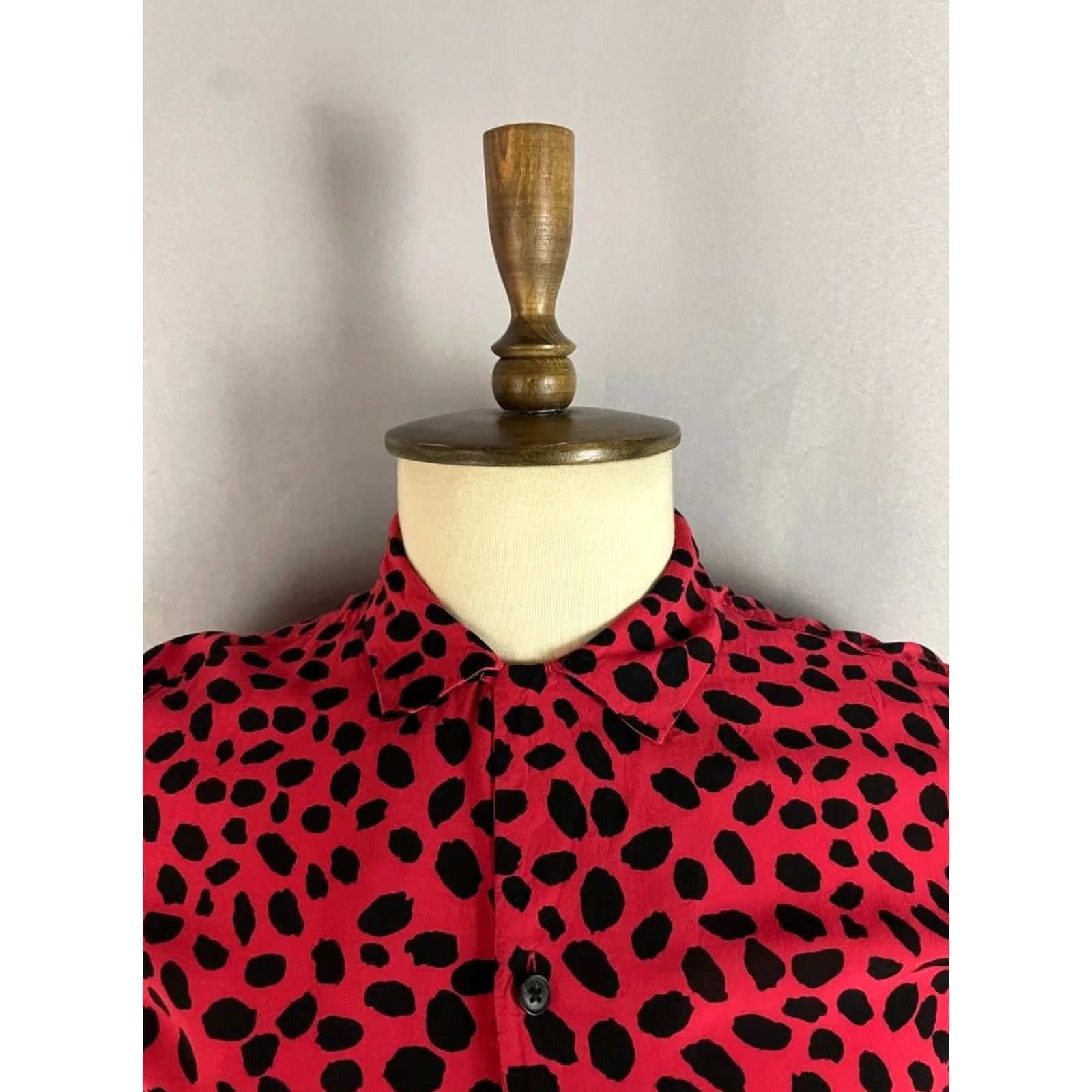 Allsaints AllSaints Shirt Mens S Red Black Viscose Cotton Animal Pattern Short Sleeve Button-Up Button-Down Collar Classic Modern Outdoor Mens Size US S / EU 44-46 / 1 - 4 Thumbnail