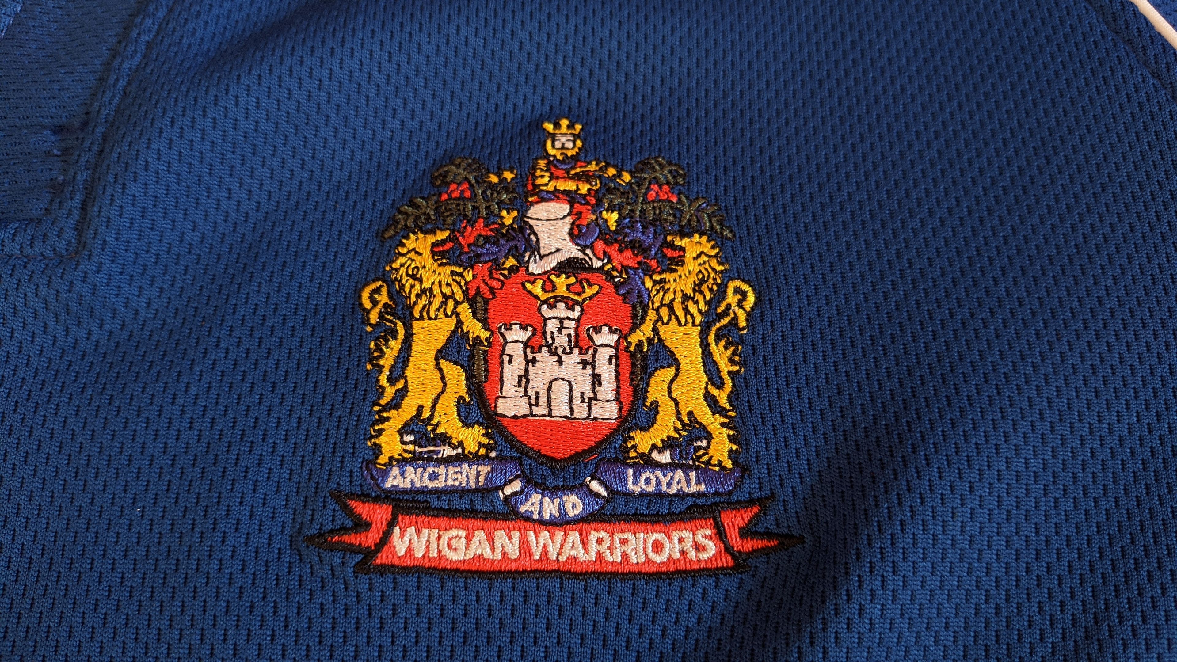 Vintage Wigan Warriors 2009 Rugby Jersey, Size S, Authentic Size US S / EU 44-46 / 1 - 5 Thumbnail