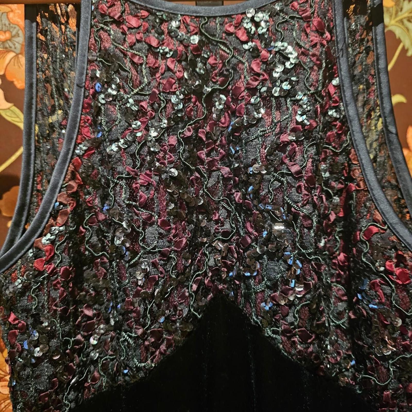 Other Women's Beaded and Velvet Dark Green Dress Size M / US 6-8 / IT 42-44 - 3 Thumbnail