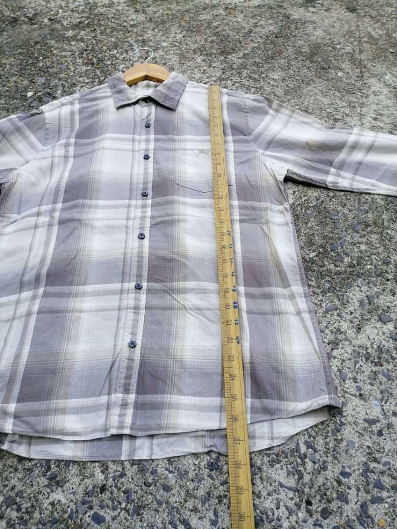 Burberry Burberry Black Label Plaid Buttons Shirt Size M / US 6-8 / IT 42-44 - 3 Thumbnail