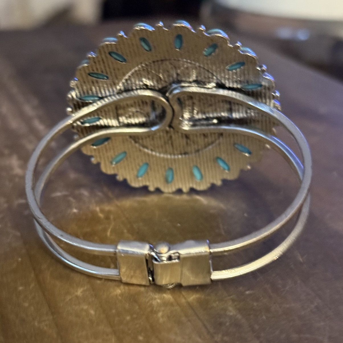 Other Silver tone turquoise Concho hinged clamper bracelet Size ONE SIZE - 3 Thumbnail
