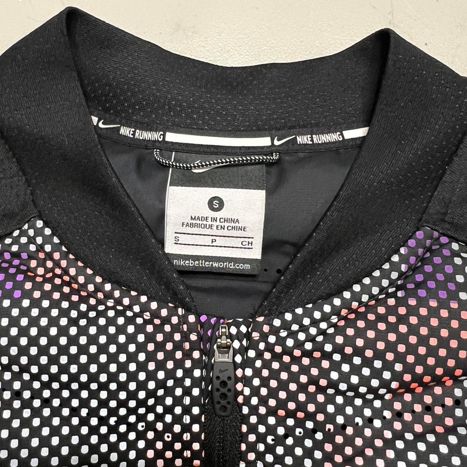 Nike Nike Women's Aeroloft Flash Reflective Activewear Vest - S Size S / US 4 / IT 40 - 3 Thumbnail