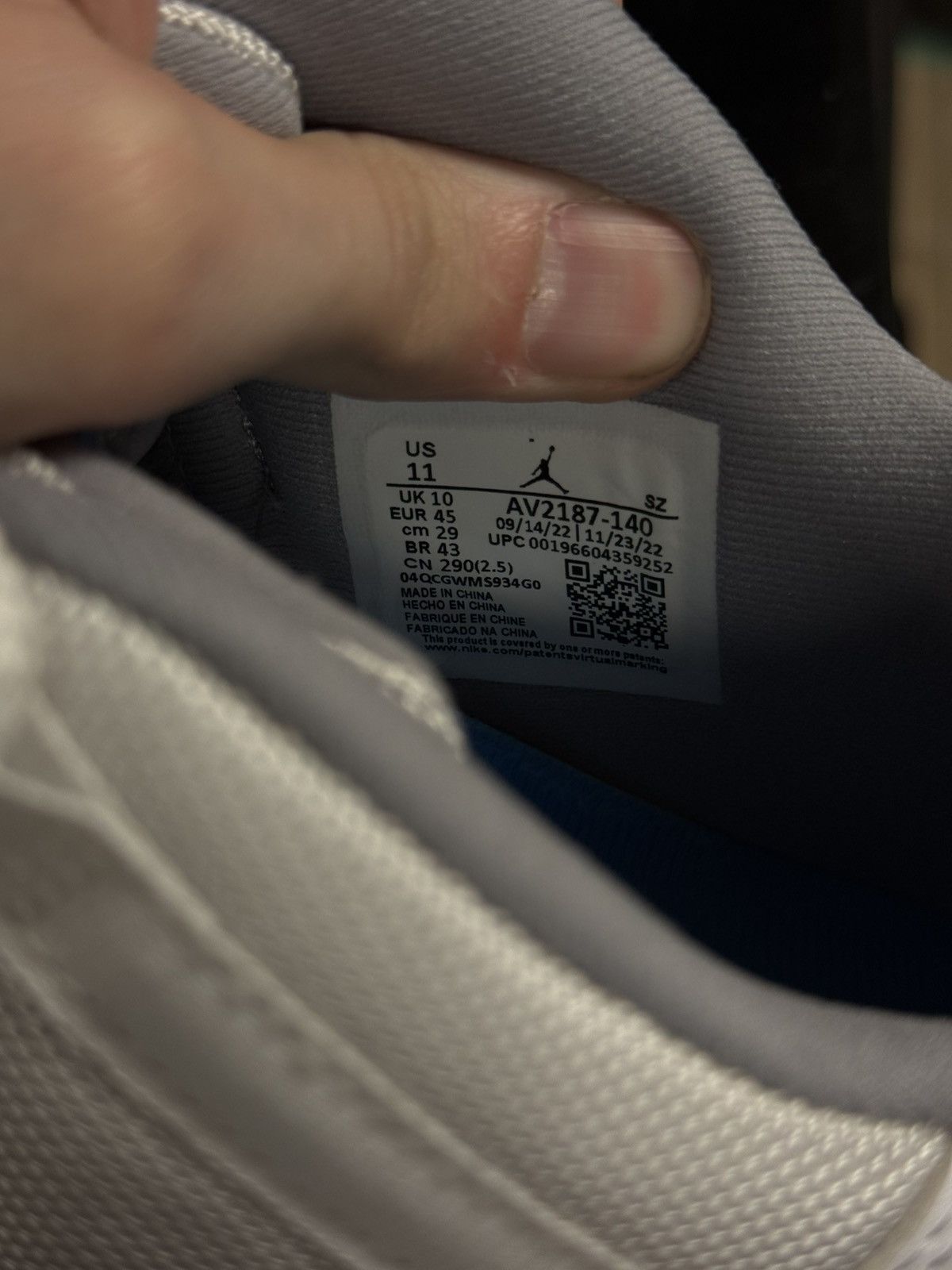 Jordan Brand × Nike Jordan 11 Low Grey Size 11 W Box Clean Condition (AV2187-140 Size US 11 / EU 44 - 14 Thumbnail