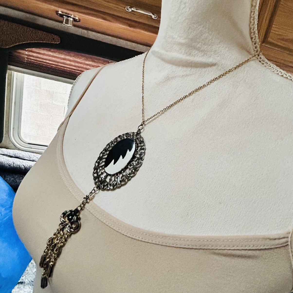 Handmade Handcrafted Cruella de Vil cameo bat accent pendant necklace Size ONE SIZE - 3 Thumbnail