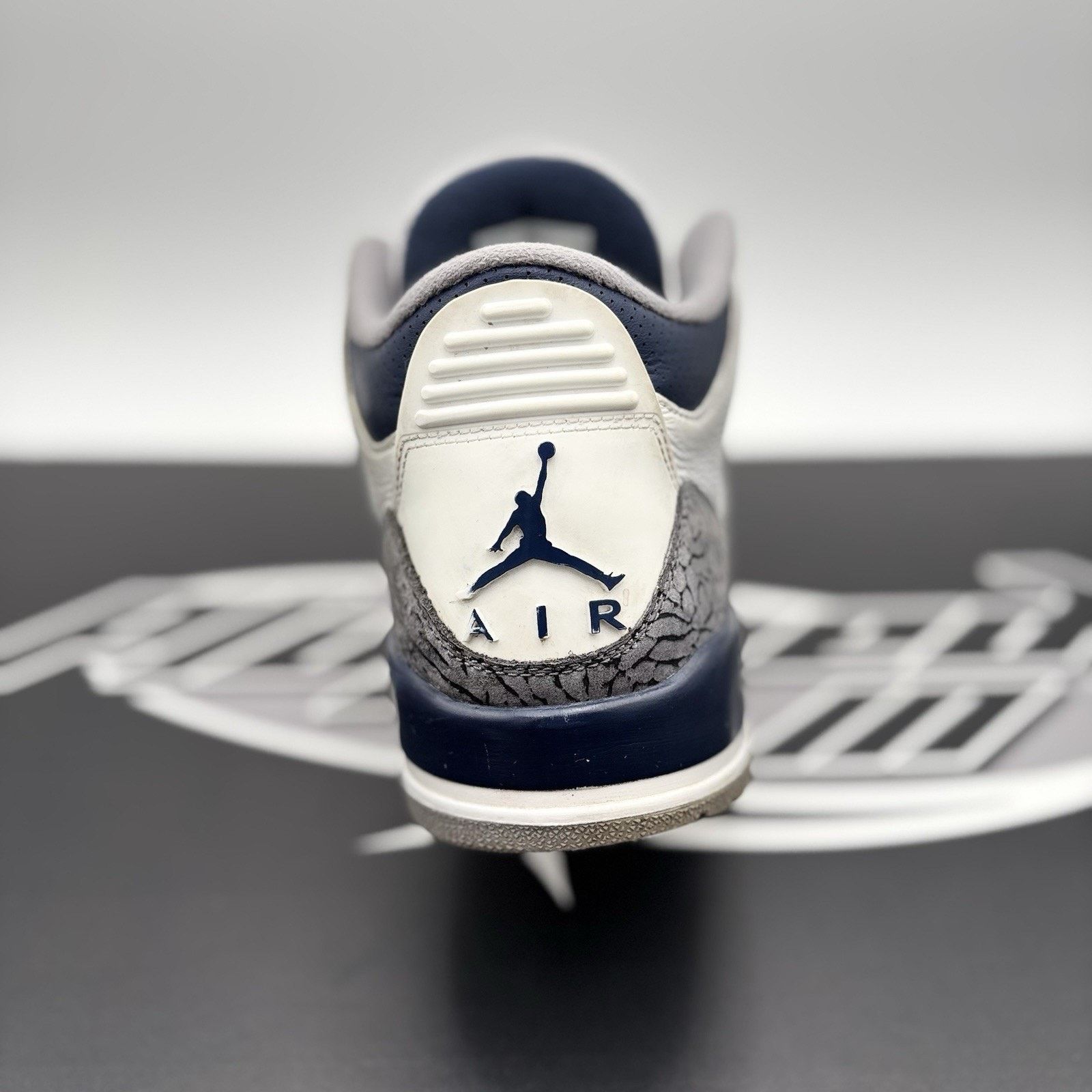 Jordan Brand Size 10 - Air Jordan 3 Retro Midnight Navy Size US 10 / EU 43 - 3 Thumbnail