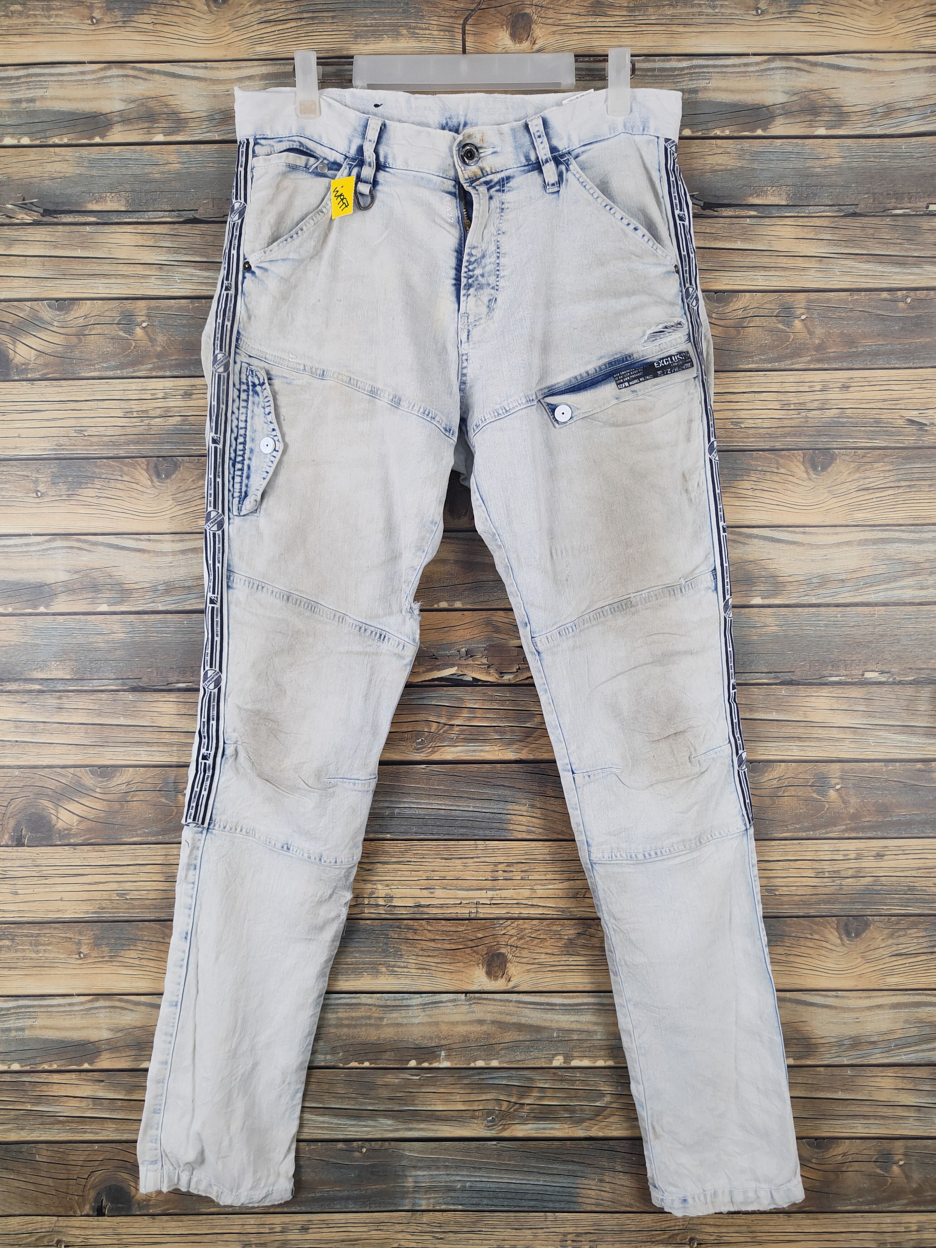 Japanese Brand I'z Frontier Light Blue Distressed Ripped Soft Jeans #W1997 Size US 32 / EU 48 - 1 Thumbnail