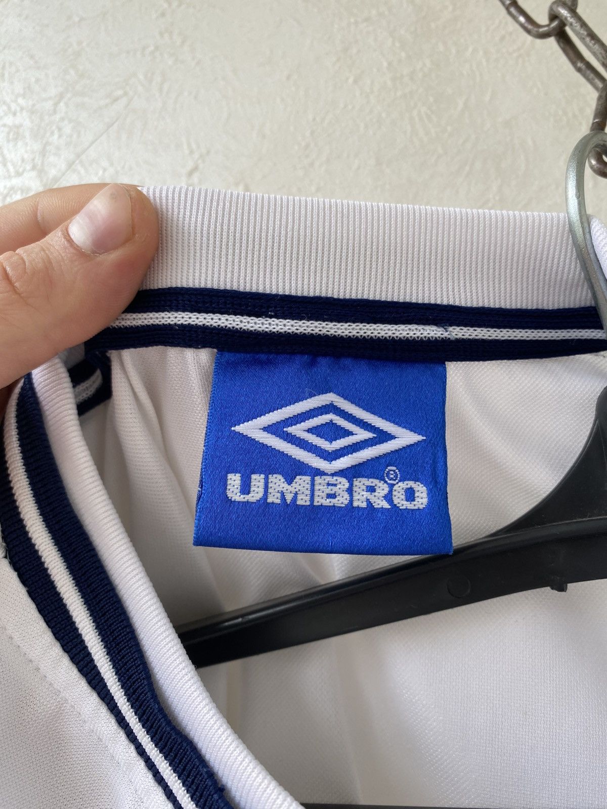 Umbro Vintage UMBRO England 1999-2001 Home Vapa Football Shirt Size US S / EU 44-46 / 1 - 14 Thumbnail