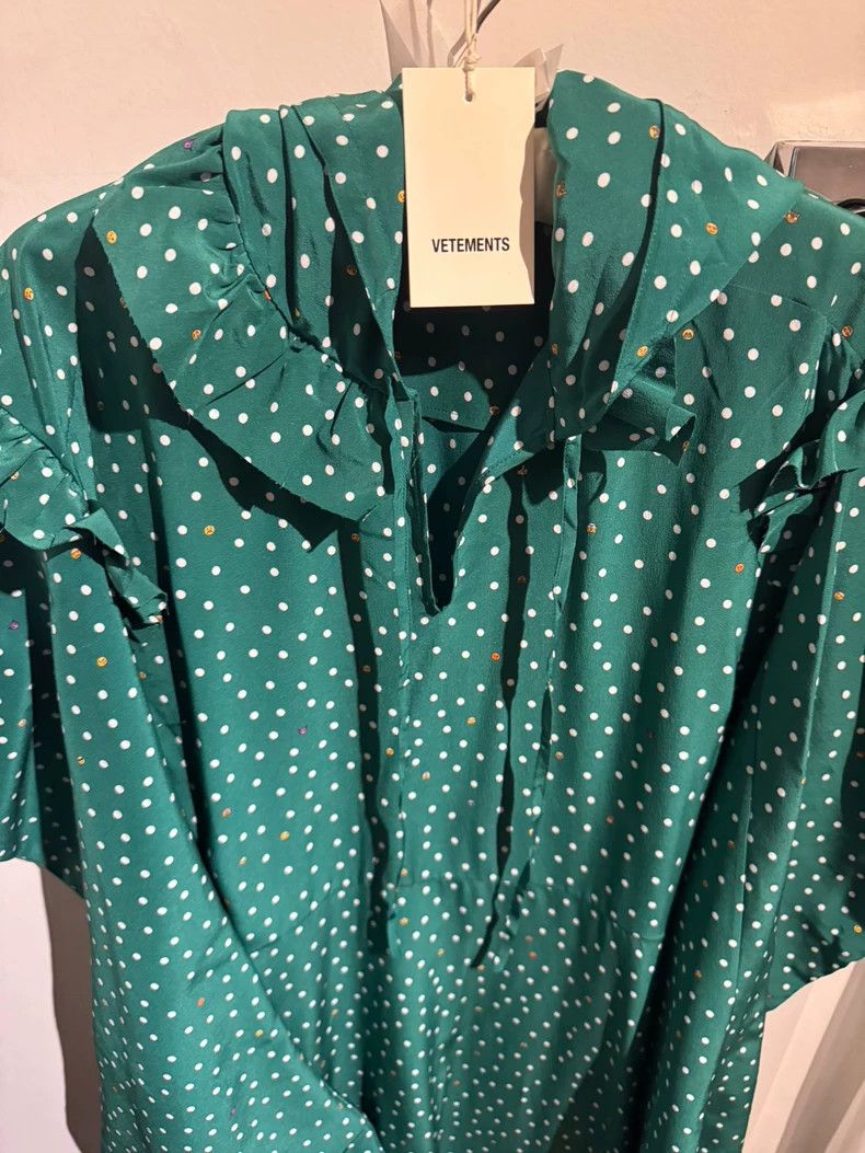 Vetements vetements 2018 emoji dress Size M / US 6-8 / IT 42-44 - 2 Thumbnail