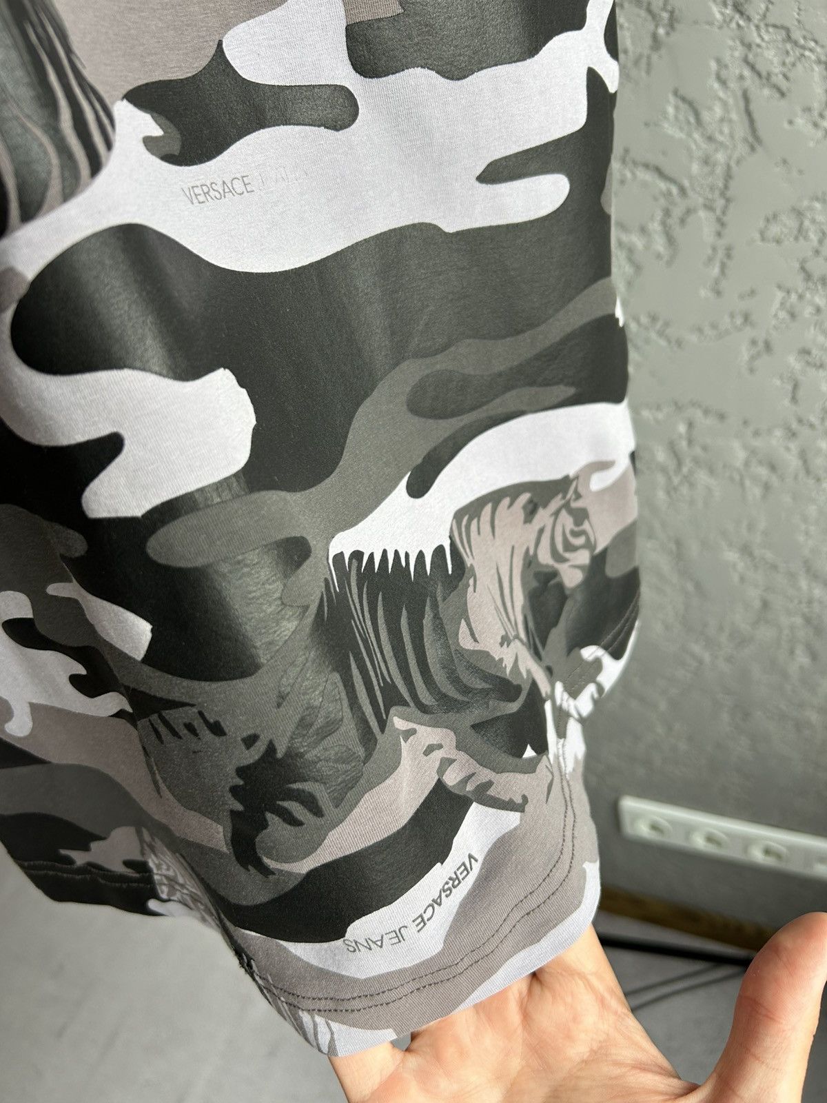 Versace Jeans Couture Versace Jeans Man's Camo-tiger t-shirt size L Size US M / EU 48-50 / 2 - 6 Thumbnail