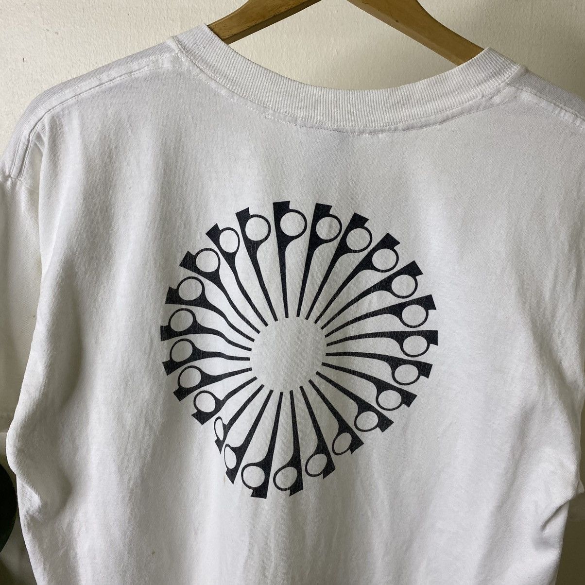 Vintage Vintage 90s The Boulder Mountaineer White Tee Large Size Size US L / EU 52-54 / 3 - 2 Thumbnail