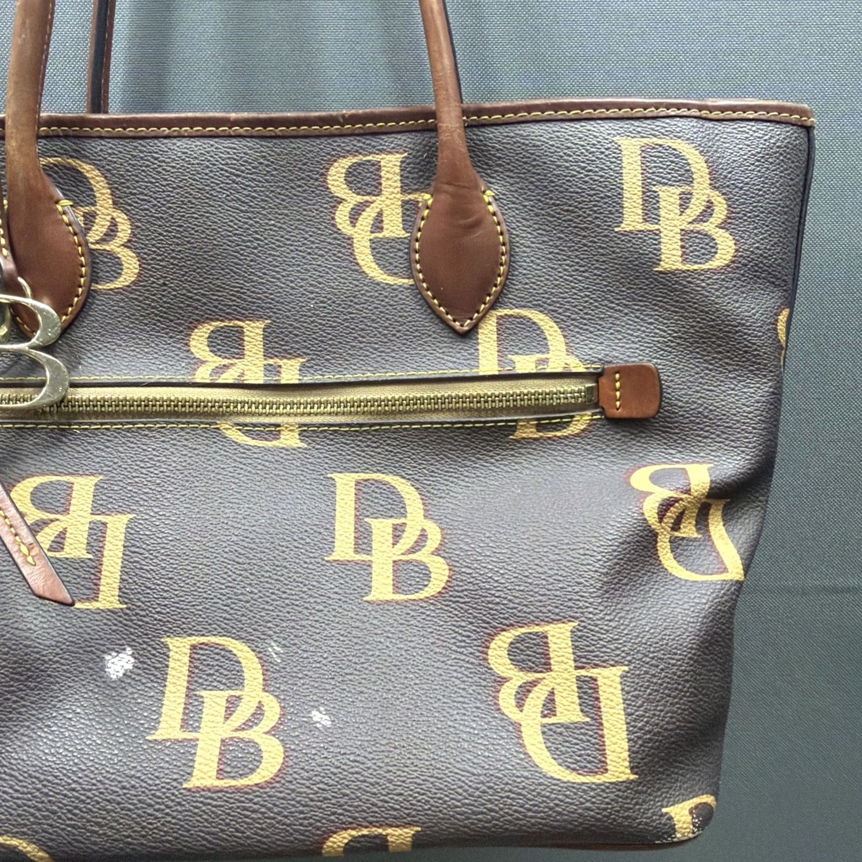 Dooney & Bourke Dooney & Bourke DB Monogram Tote Leather Coated Fabric Shoulder Bag Womens Large Brown Baseball? Size L / US 10 / IT 46 - 4 Thumbnail